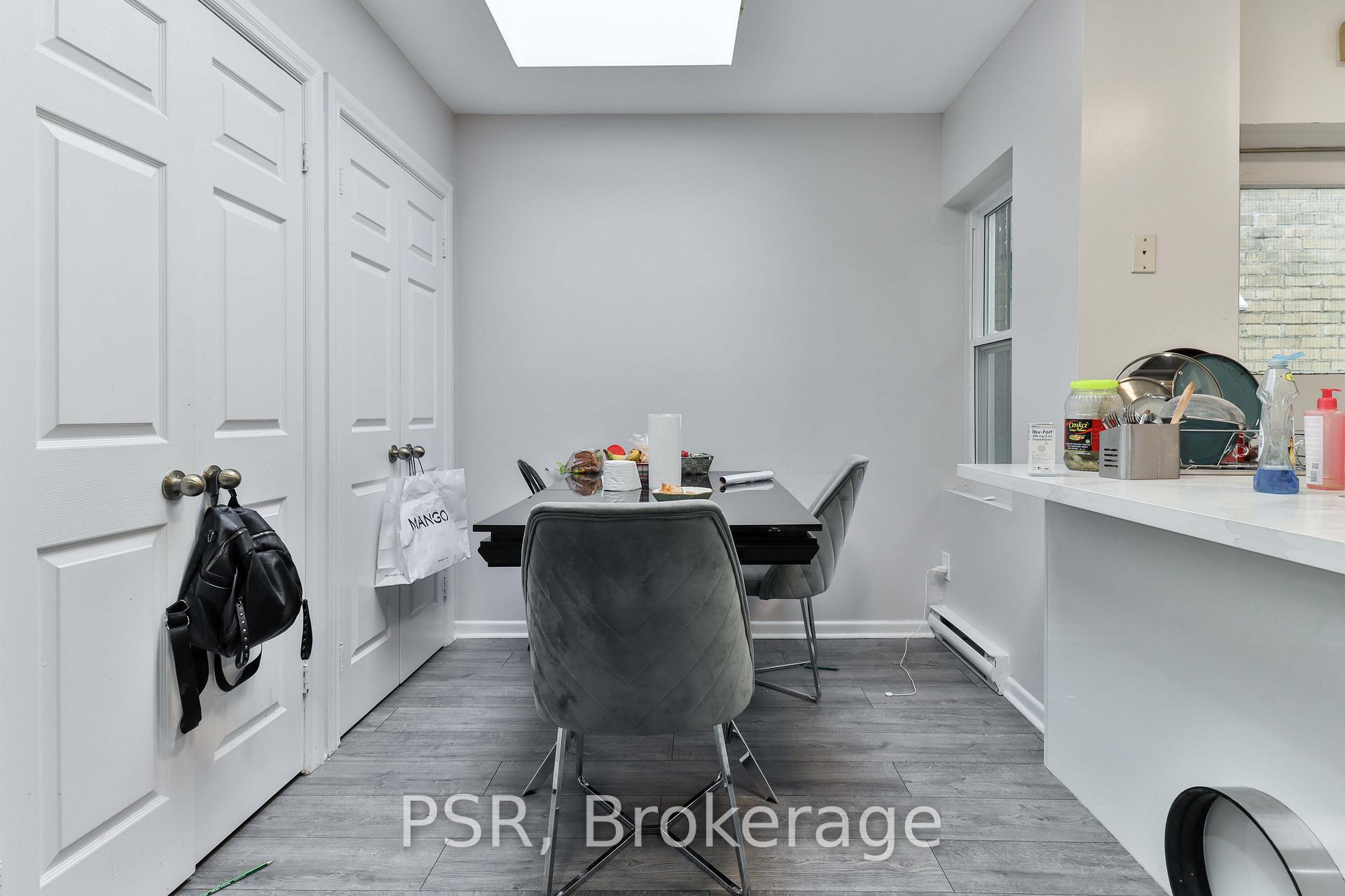 Photo 2 of Unit 3, 104 Beverley Street, Toronto, Kensington-Chinatown — HOMEH