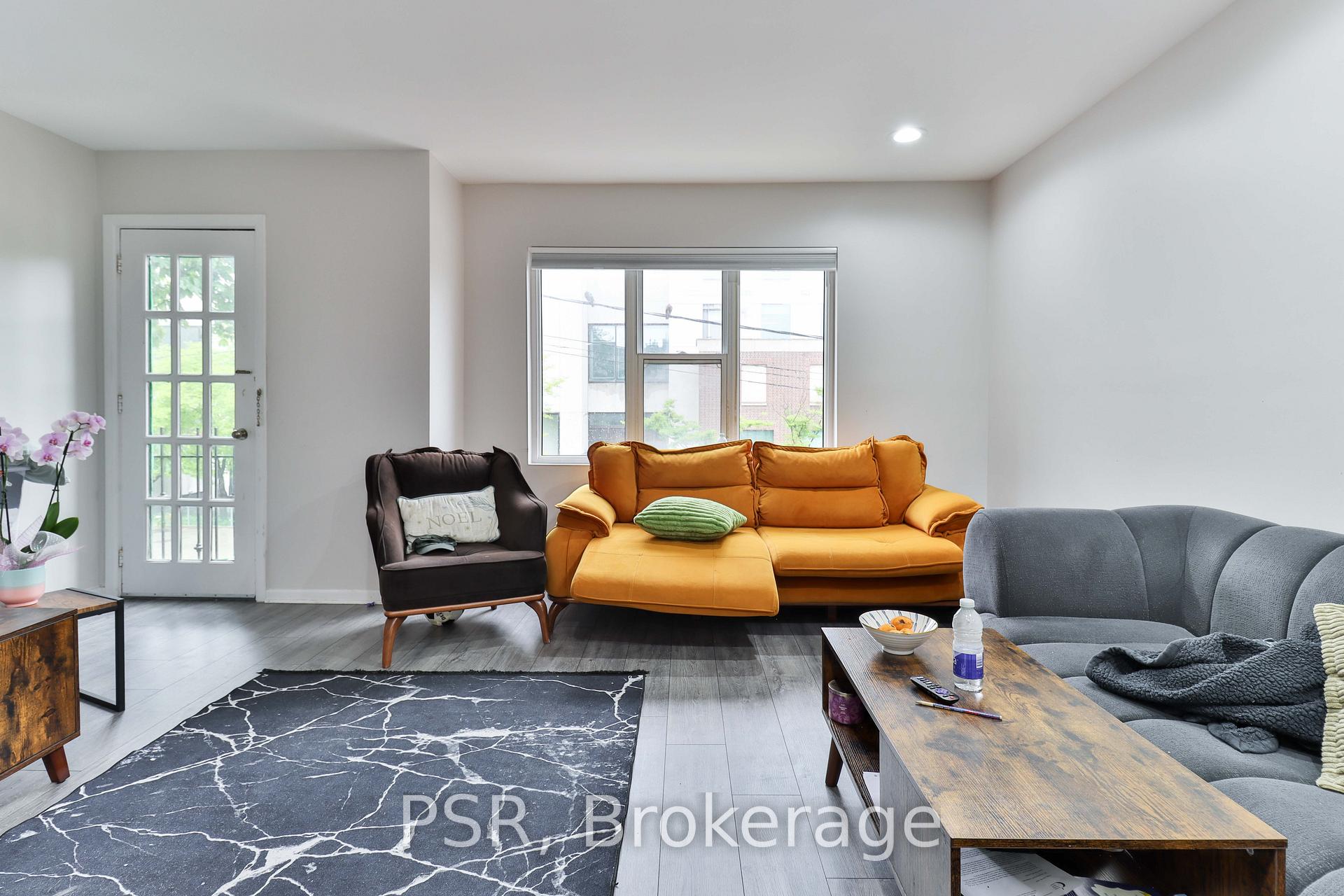 Photo 7 of Unit 3, 104 Beverley Street, Toronto, Kensington-Chinatown — HOMEH