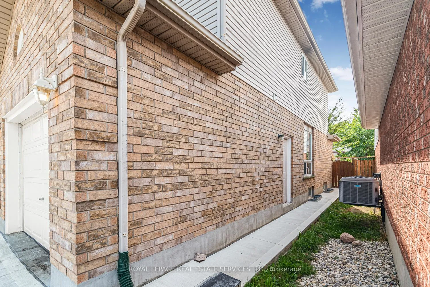 Photo 34 of 59 Deerpath Drive, Guelph, Willow West/Sugarbush/West Acres — HOMEH
