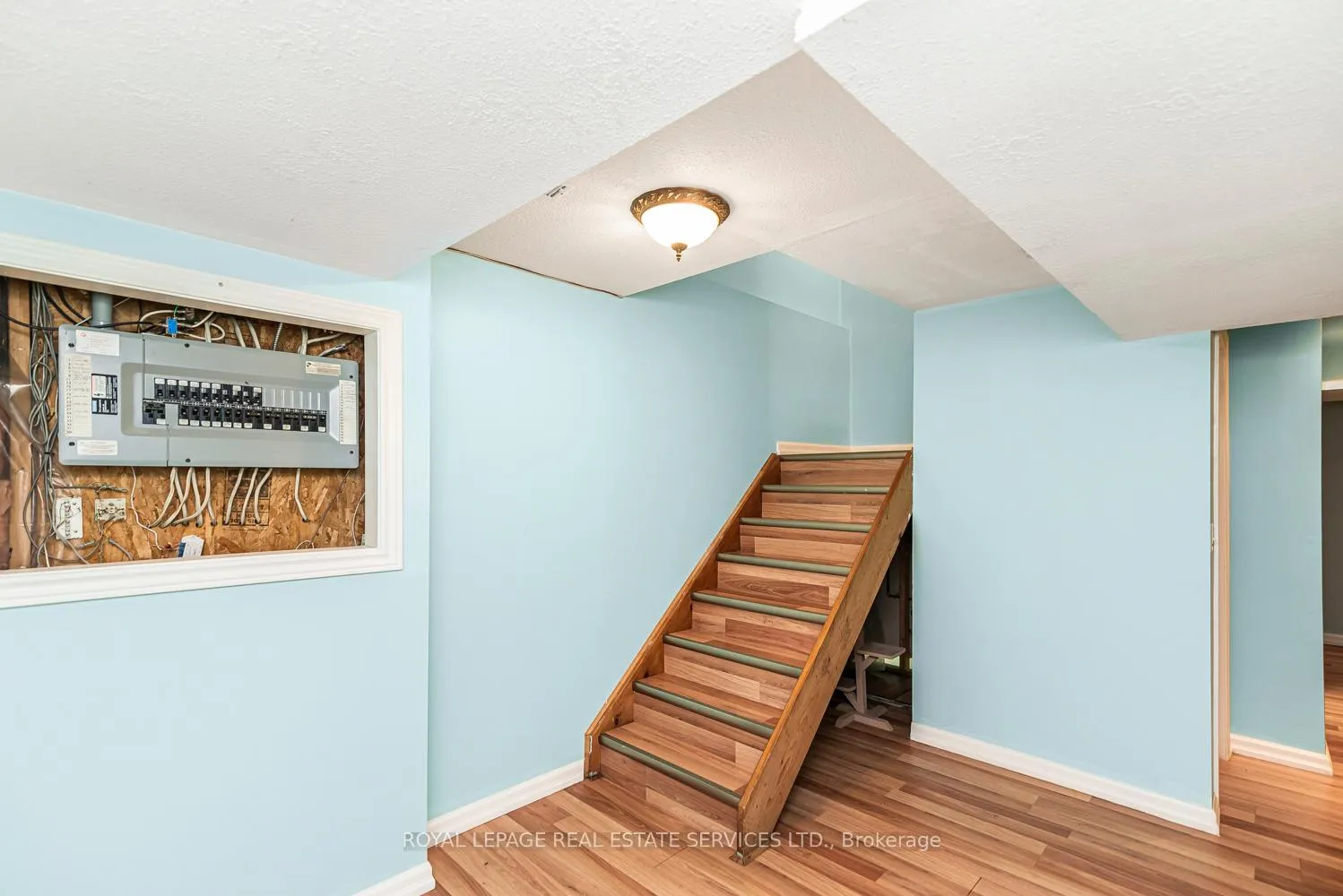 Photo 187 of 59 Deerpath Drive, Guelph, Willow West/Sugarbush/West Acres — HOMEH