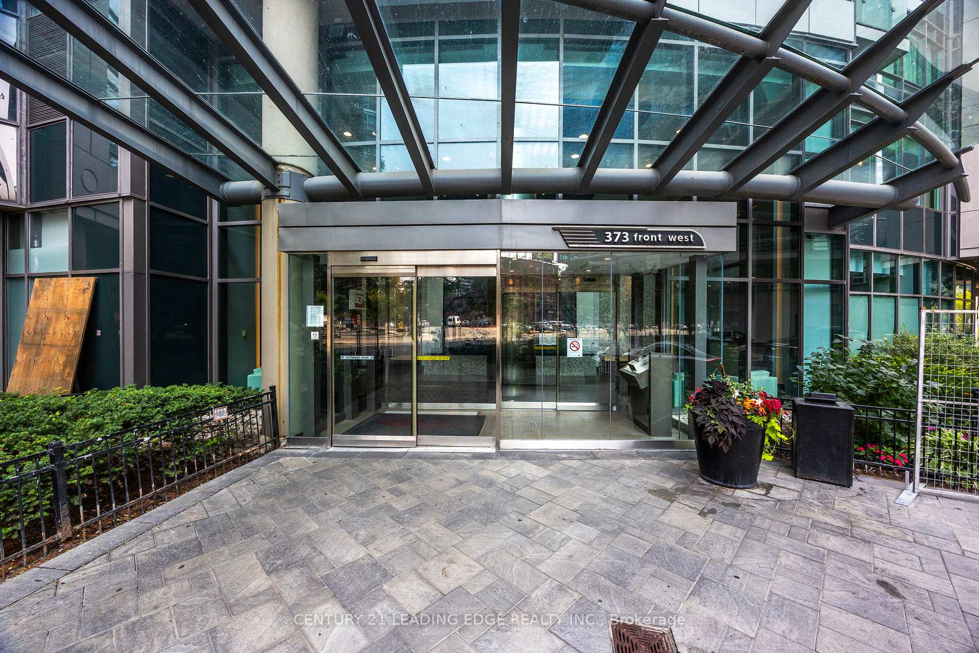 Photo 3 of Unit 2011, 373 Front Street, Toronto, Waterfront Communities — HOMEH