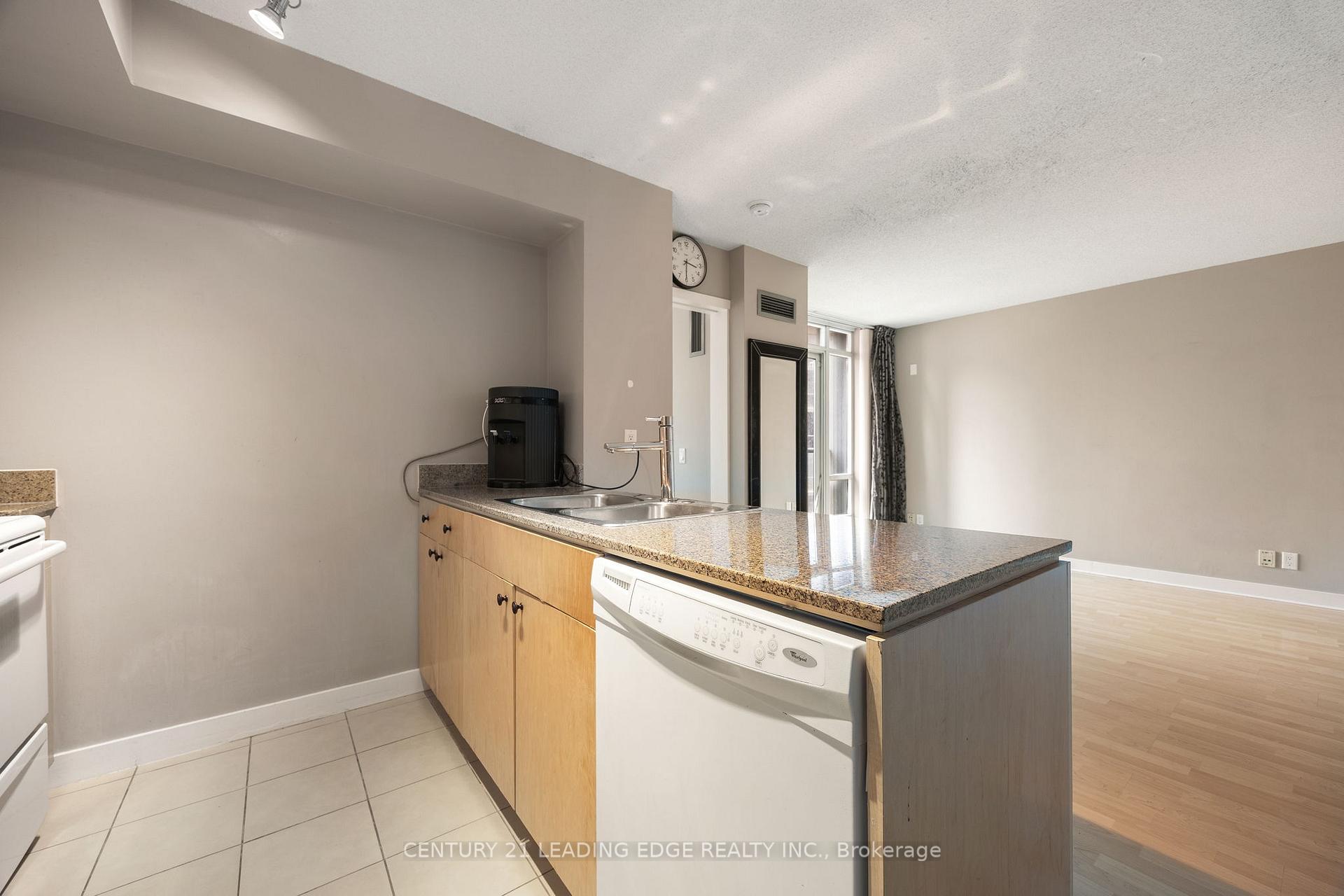 Photo 13 of Unit 2011, 373 Front Street, Toronto, Waterfront Communities — HOMEH