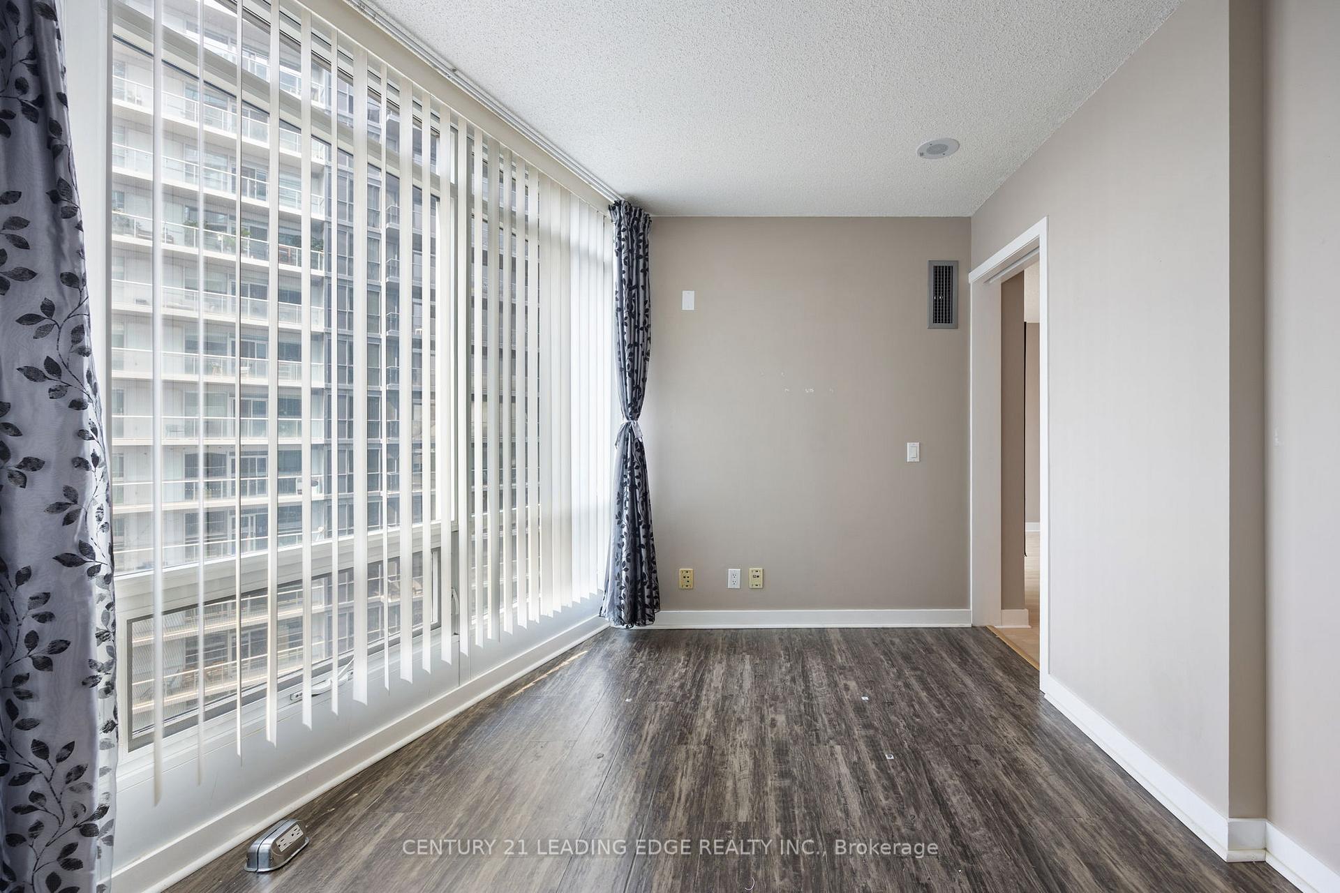 Photo 18 of Unit 2011, 373 Front Street, Toronto, Waterfront Communities — HOMEH