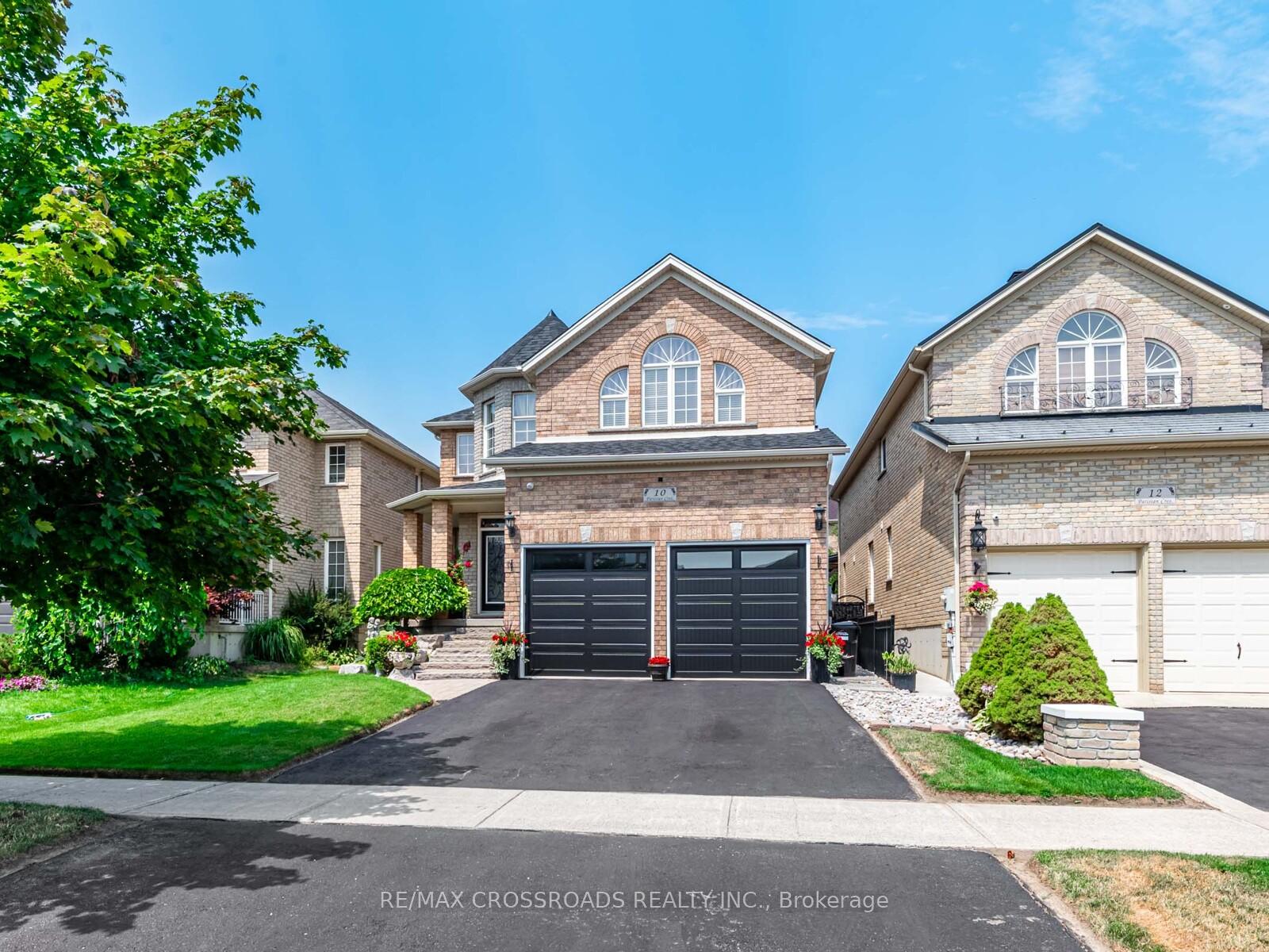 Photo 2 of 10 Parisian Crescent, Barrie, Innis-Shore — HOMEH