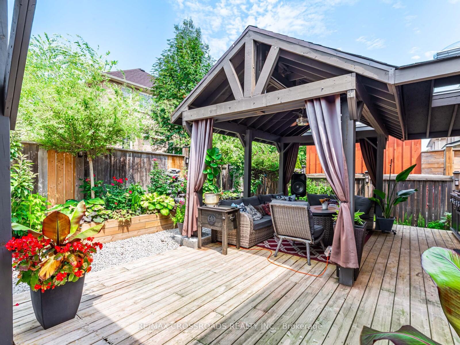 Photo 42 of 10 Parisian Crescent, Barrie, Innis-Shore — HOMEH