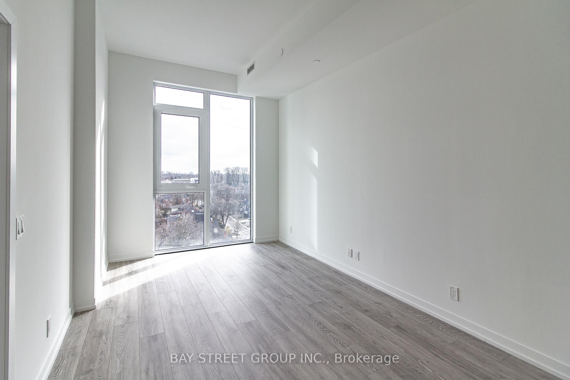 Photo 4 of Unit 903, 2020 Bathurst Street, Toronto, Humewood-Cedarvale — HOMEH