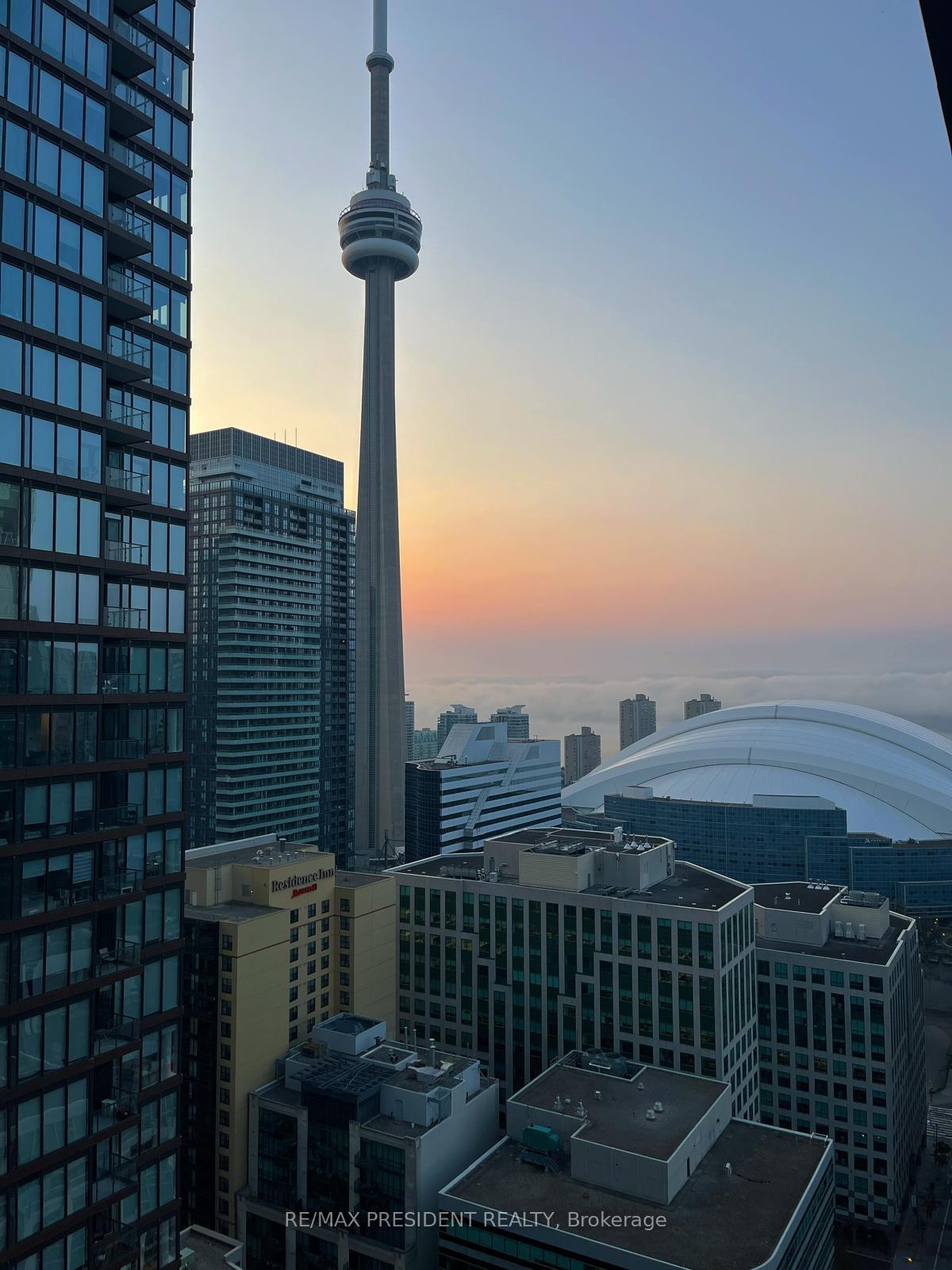 Photo 2 of Unit 2903, 88 Blue Jays Way, Toronto, Waterfront Communities — HOMEH