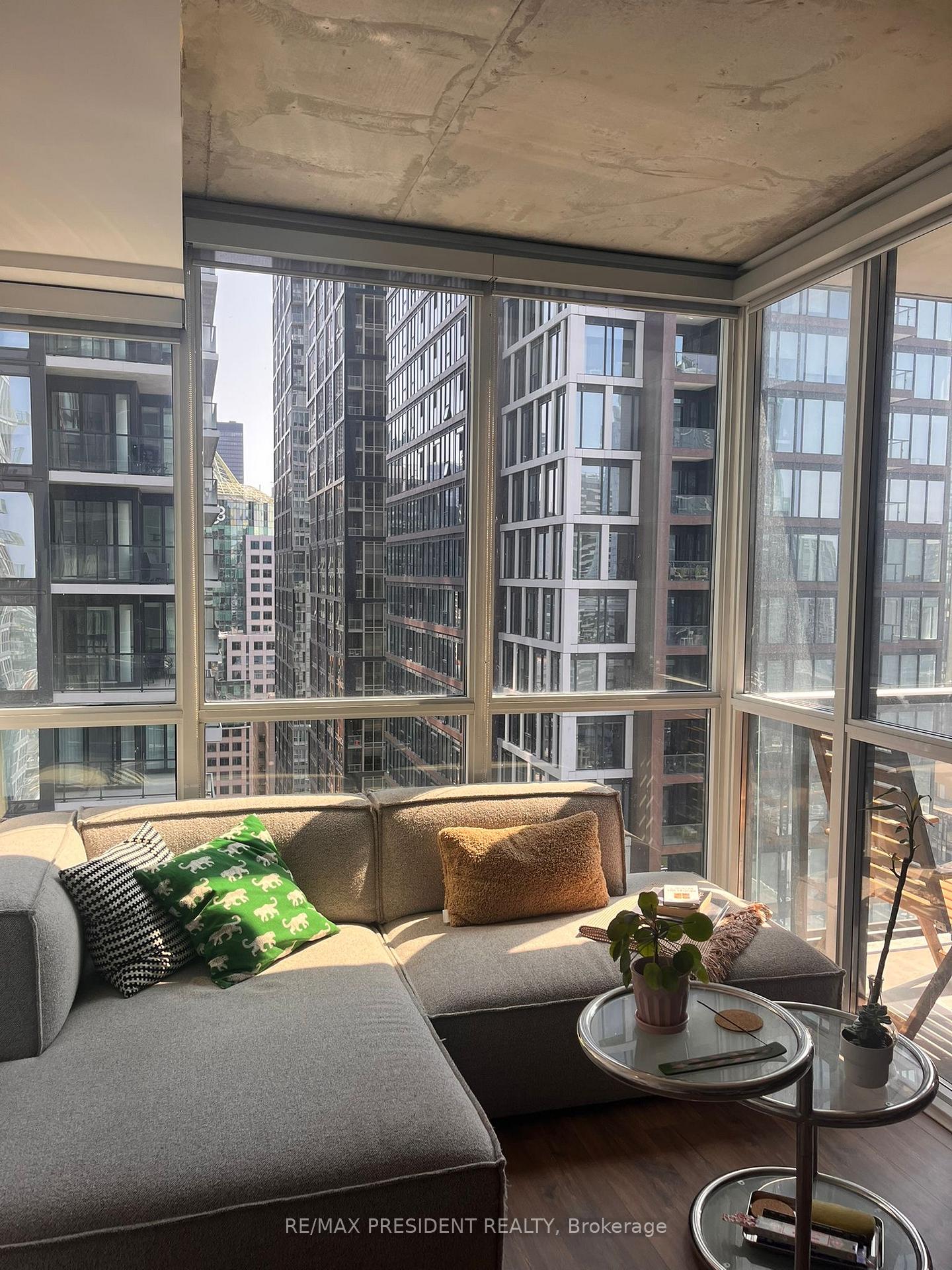 Photo 7 of Unit 2903, 88 Blue Jays Way, Toronto, Waterfront Communities — HOMEH
