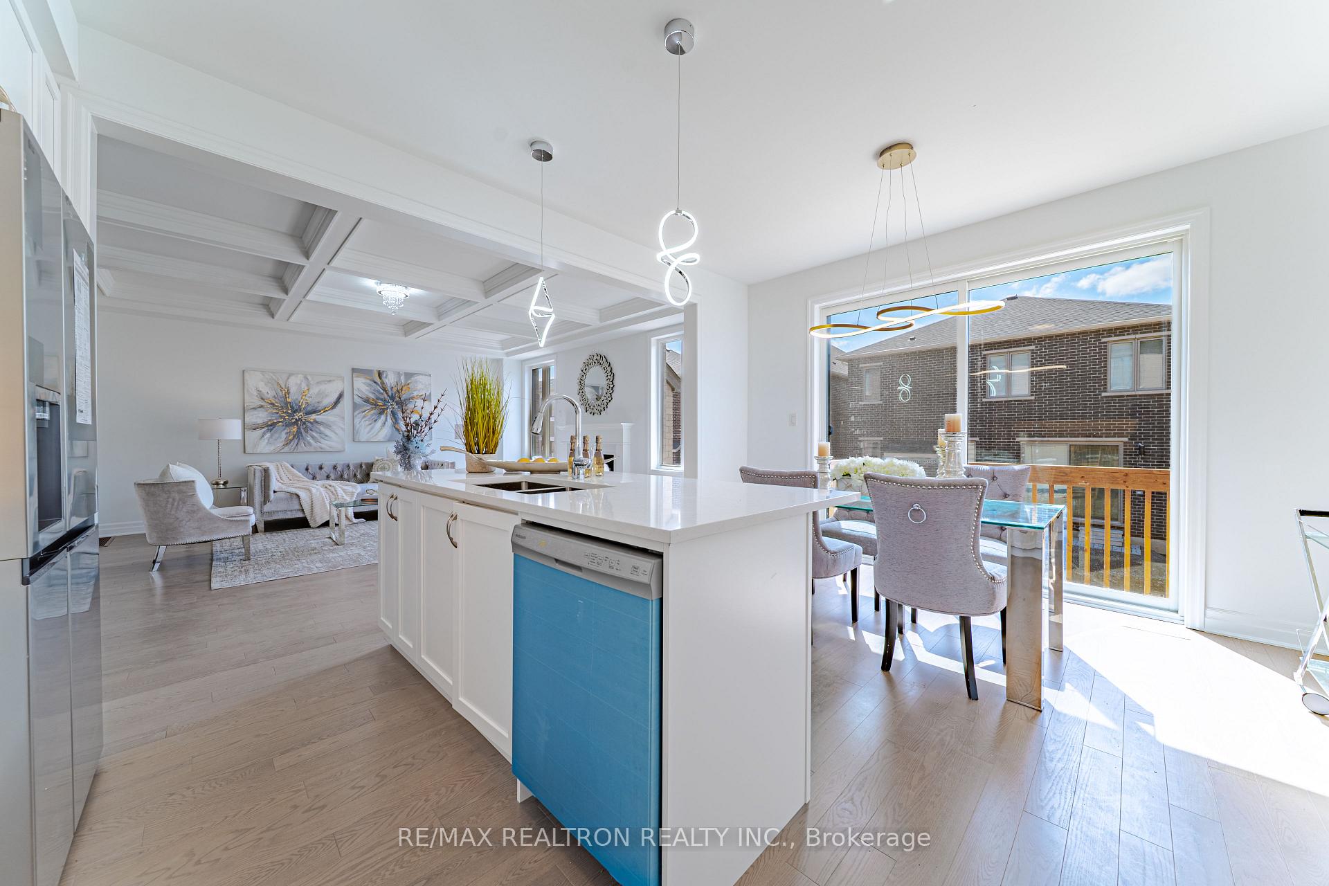 Photo 36 of 63 Greenridge Crescent, Markham, Victoria Square — HOMEH