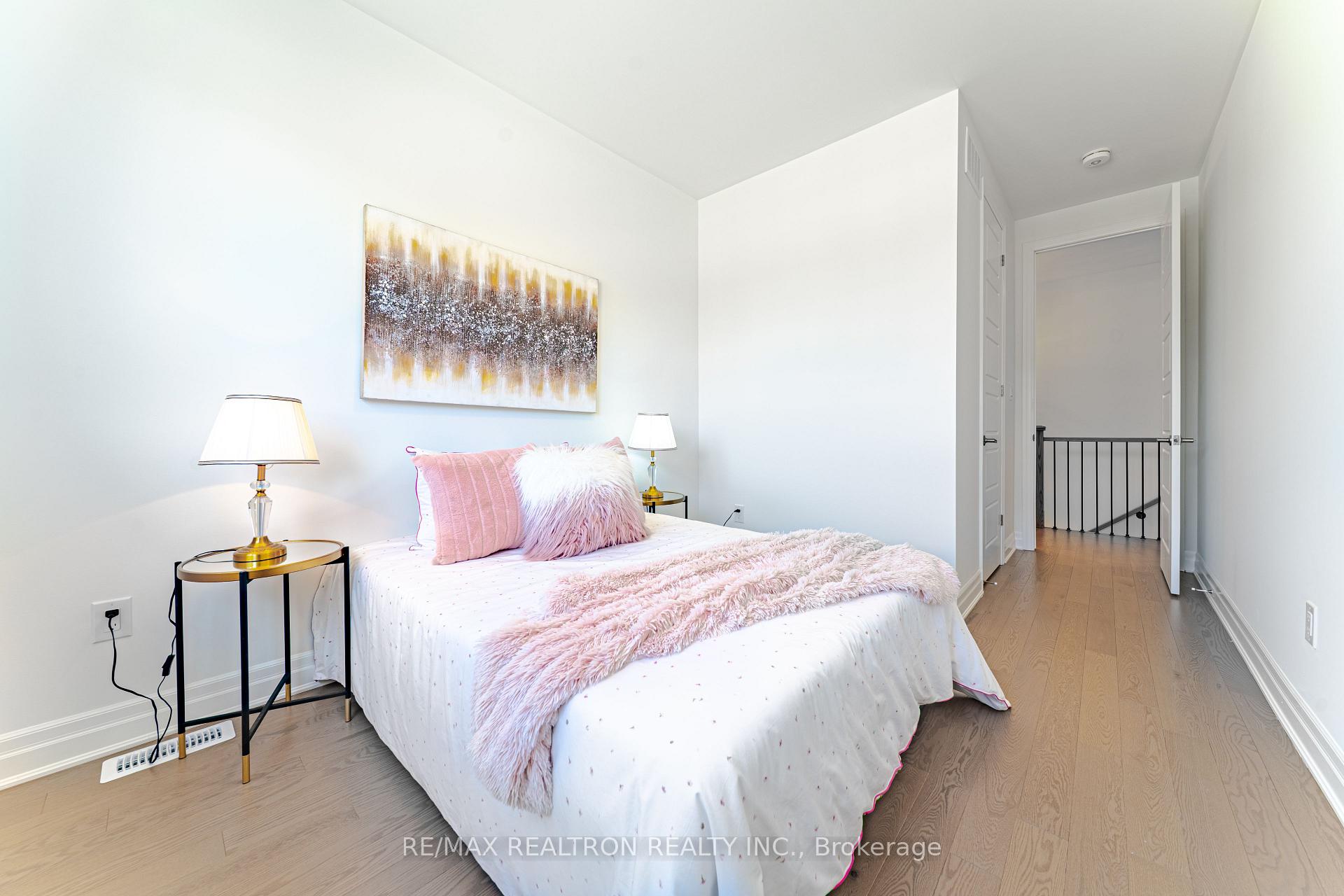 Photo 48 of 63 Greenridge Crescent, Markham, Victoria Square — HOMEH