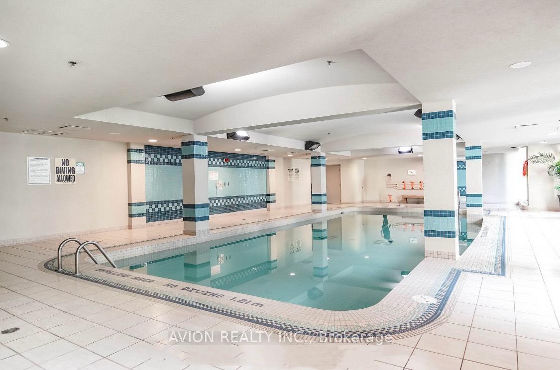 Photo 5 of Unit 803, 30 Grand Trunk Crescent, Toronto, Waterfront Communities — HOMEH