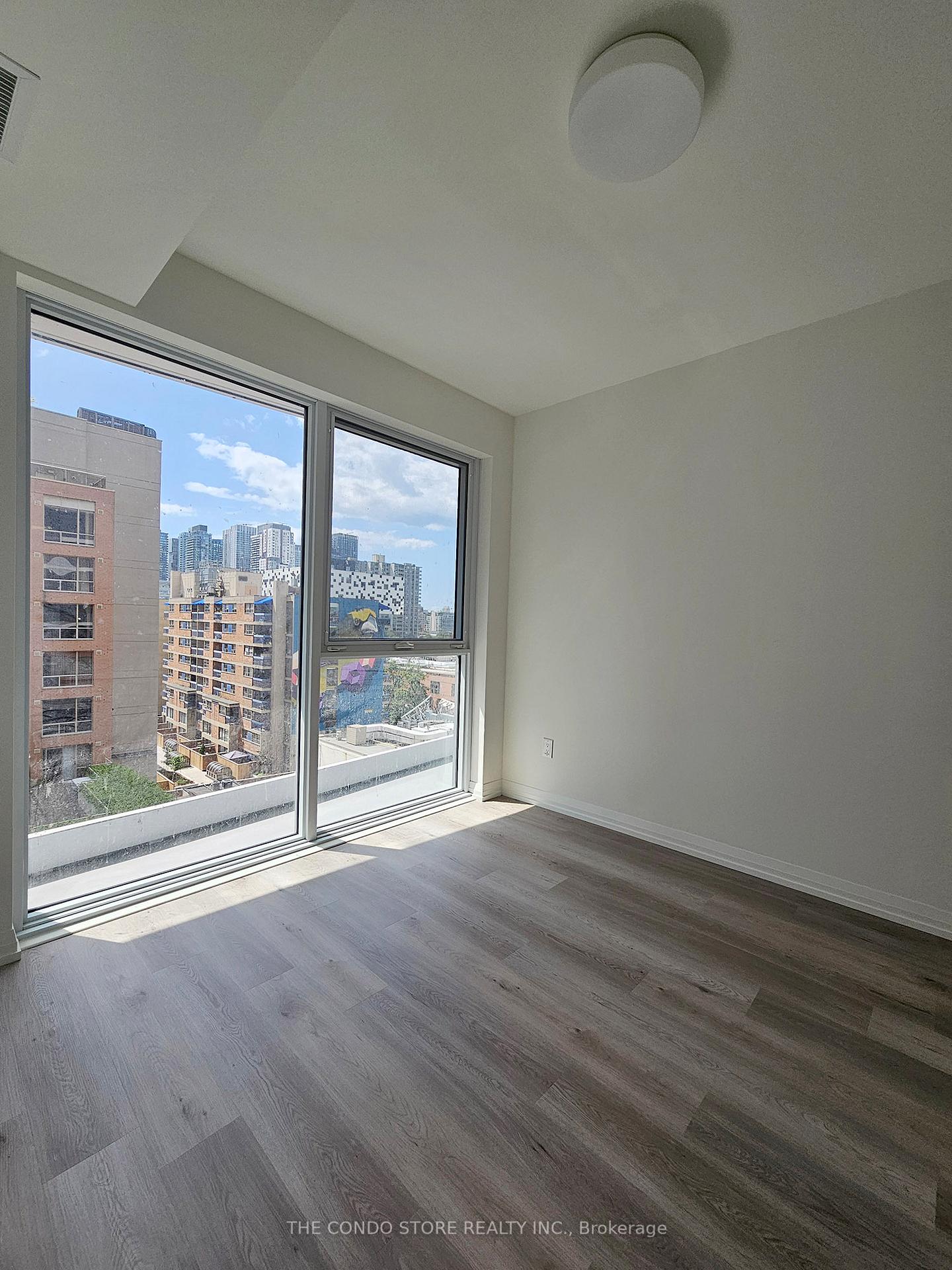 Photo 4 of Unit 607, 280 Dundas Street W, Toronto, Kensington-Chinatown — HOMEH