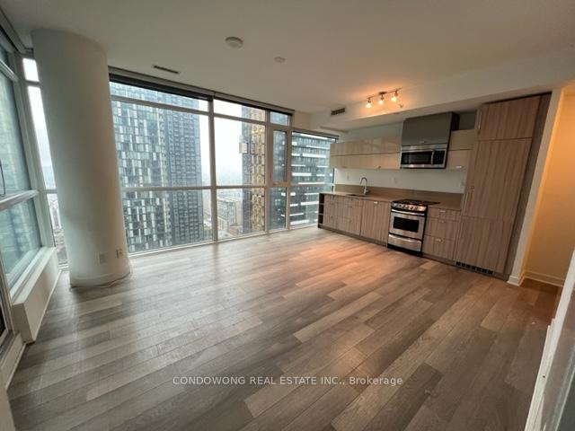Photo 2 of Unit 2811, 290 Adelaide Street W, Toronto, Waterfront Communities — HOMEH