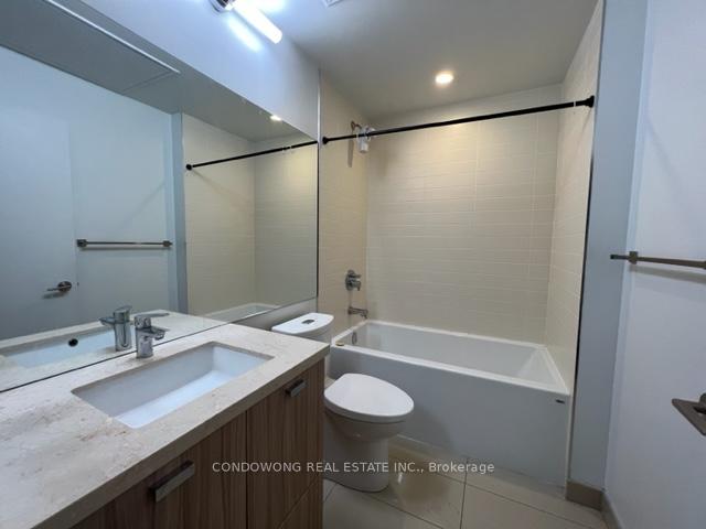 Photo 13 of Unit 2811, 290 Adelaide Street W, Toronto, Waterfront Communities — HOMEH