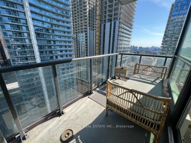 Photo 15 of Unit 2811, 290 Adelaide Street W, Toronto, Waterfront Communities — HOMEH