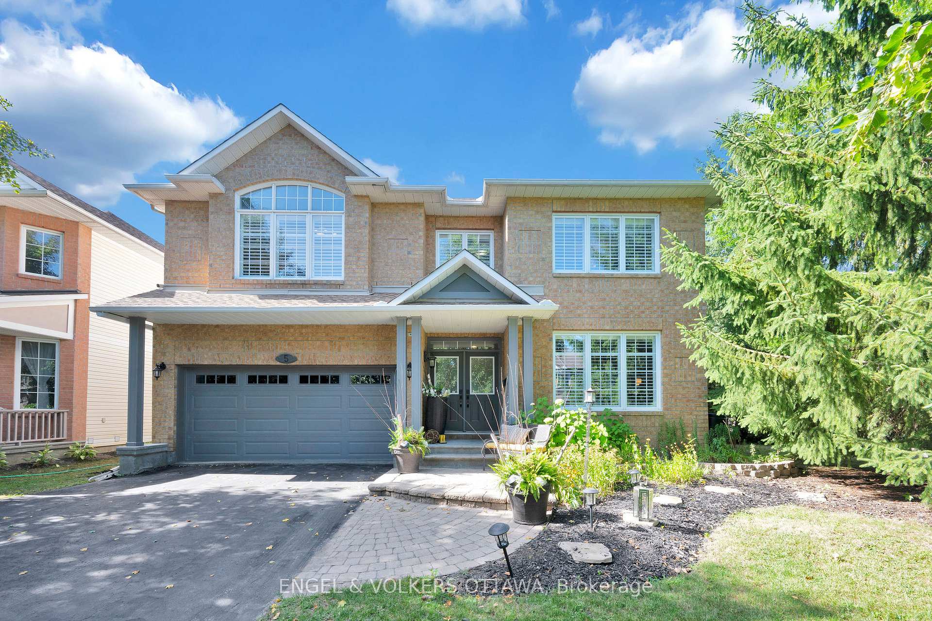Front of 5 Wynridge Place