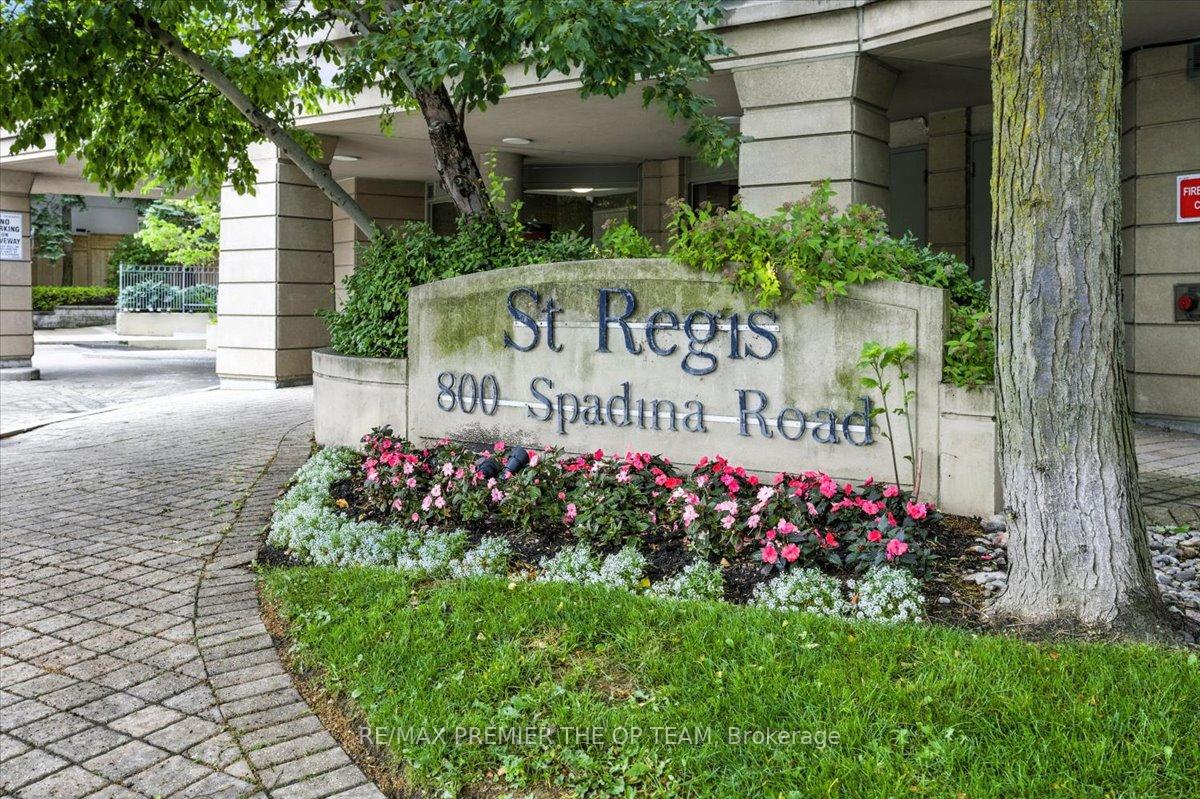 Photo 2 of Unit 401, 800 Spadina Road, Toronto, Forest Hill South — HOMEH