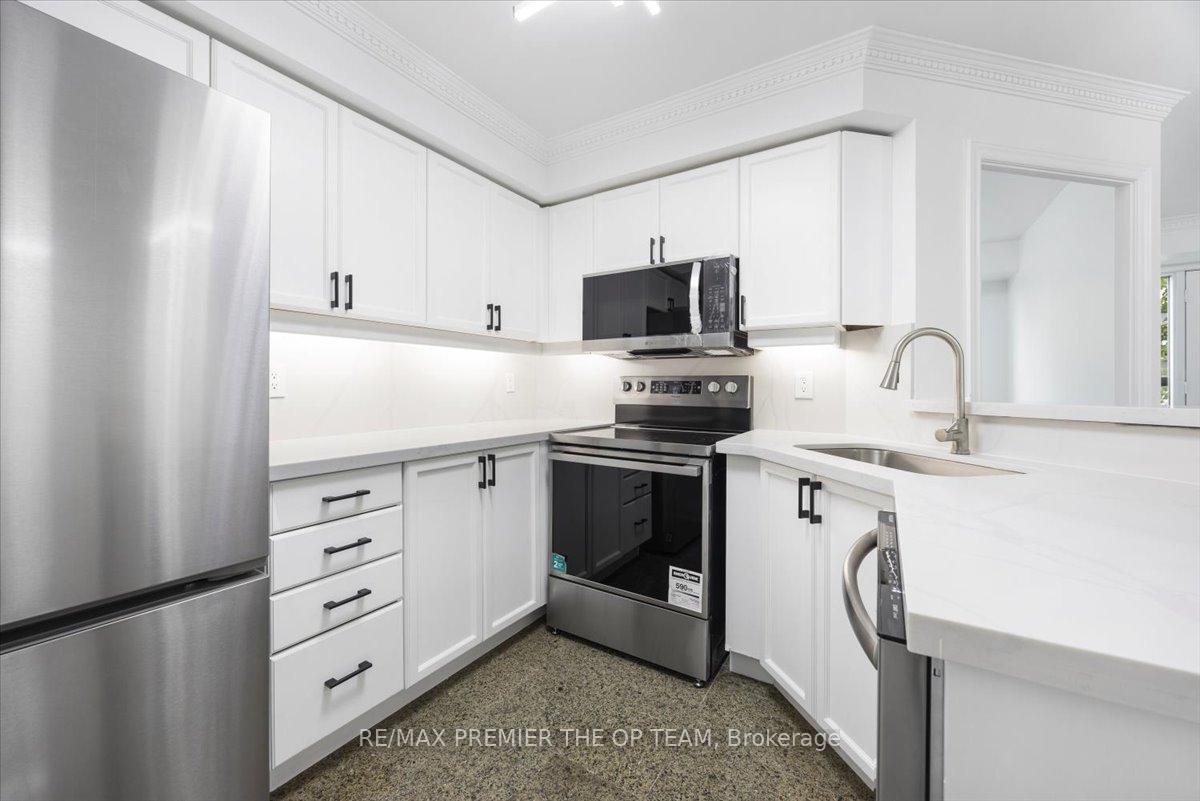 Photo 8 of Unit 401, 800 Spadina Road, Toronto, Forest Hill South — HOMEH