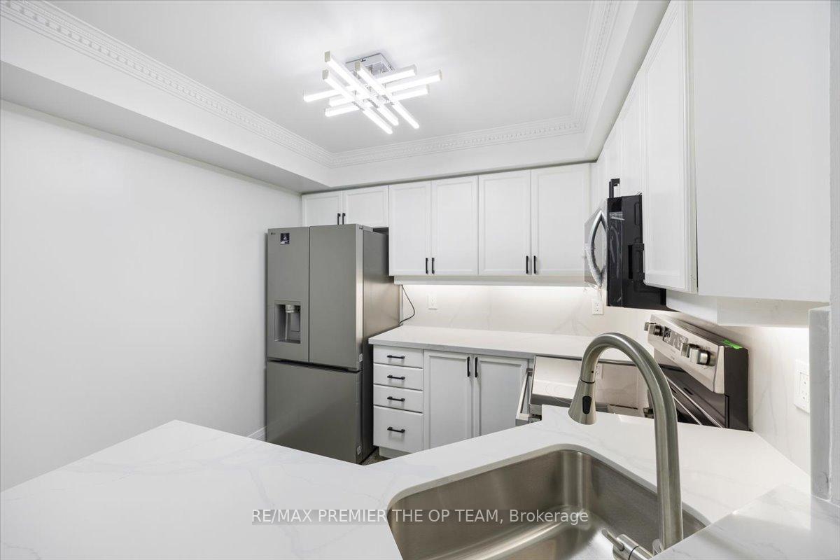 Photo 9 of Unit 401, 800 Spadina Road, Toronto, Forest Hill South — HOMEH