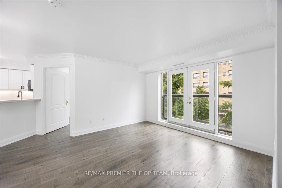 Photo 14 of Unit 401, 800 Spadina Road, Toronto, Forest Hill South — HOMEH