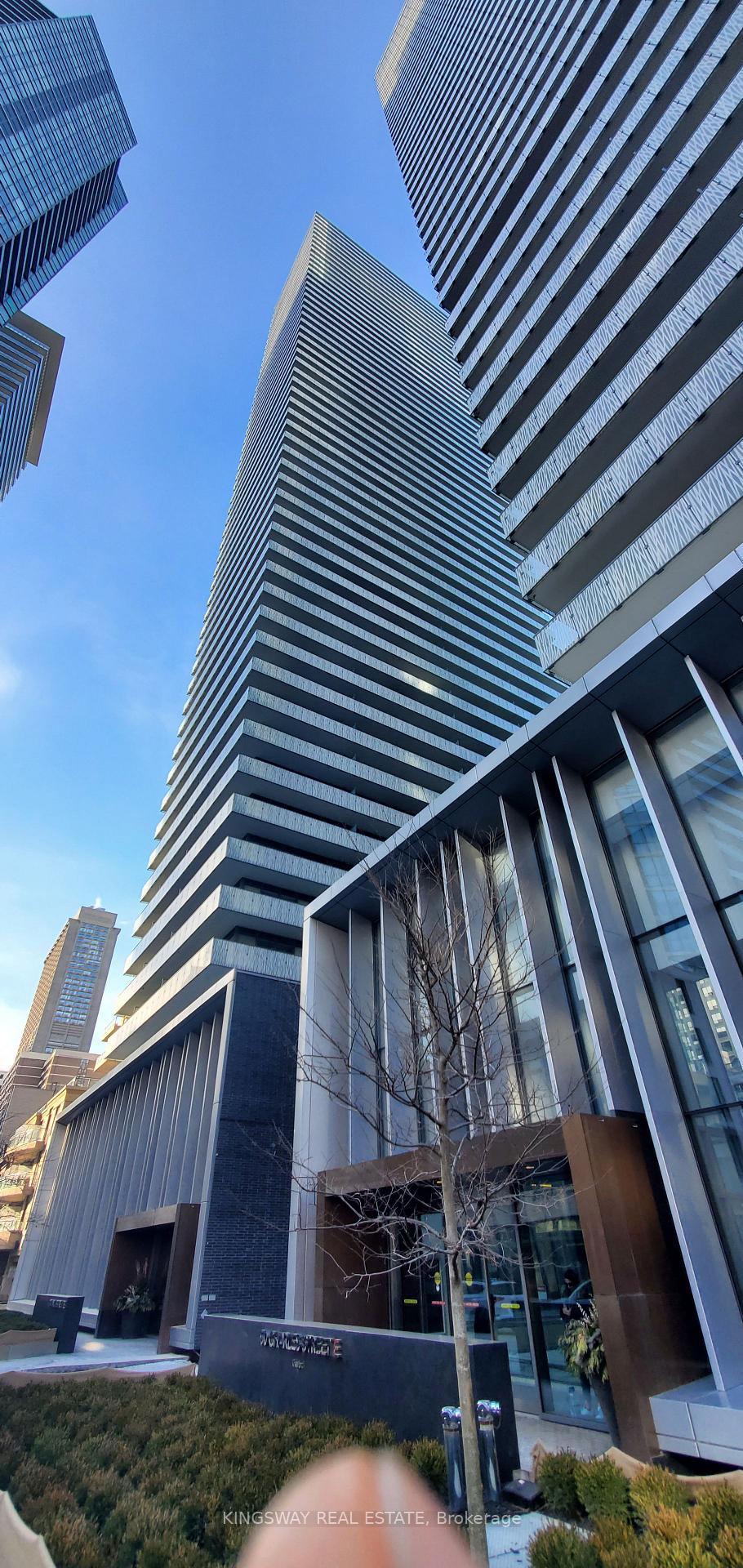 Front of Unit 3401, 42 Charles Street E