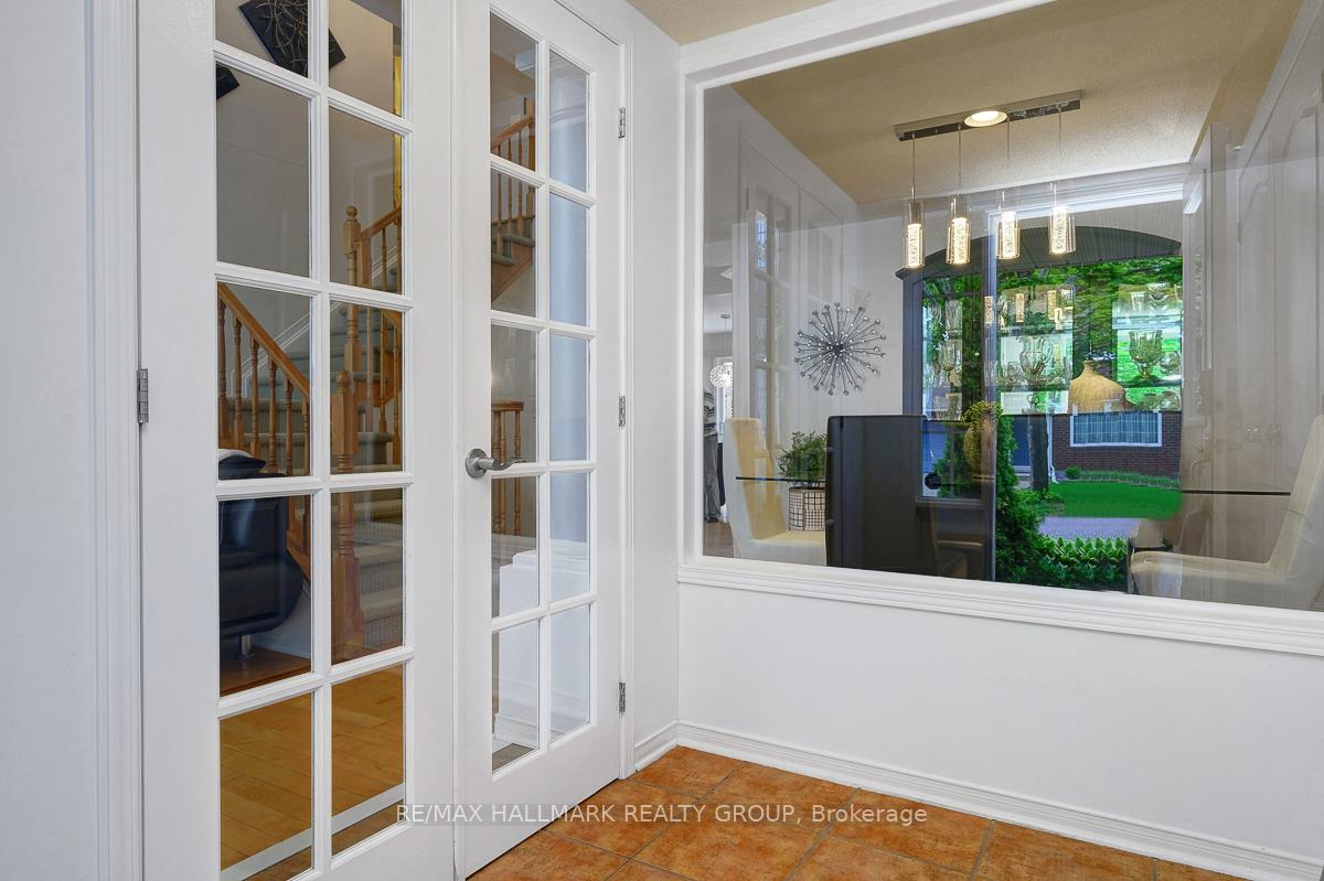 Photo 5 of 6 Stonepointe Avenue, Ottawa, Barrhaven East — HOMEH