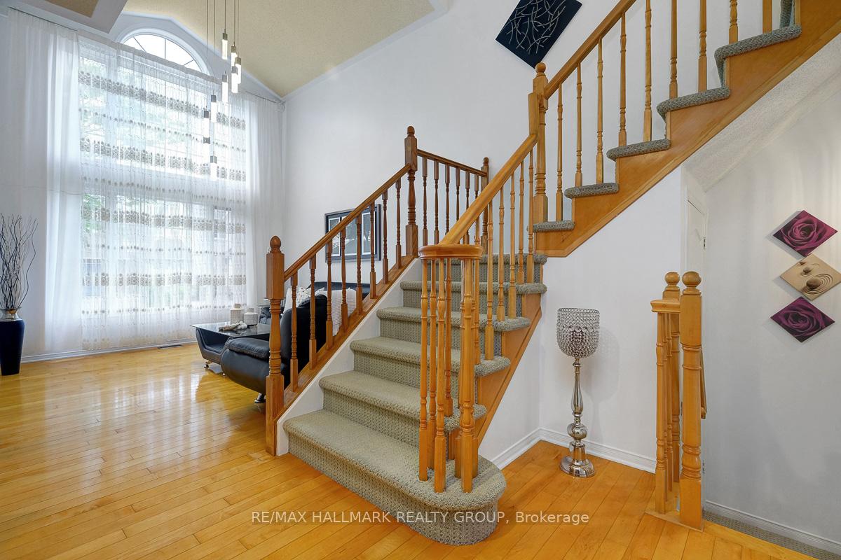 Photo 9 of 6 Stonepointe Avenue, Ottawa, Barrhaven East — HOMEH