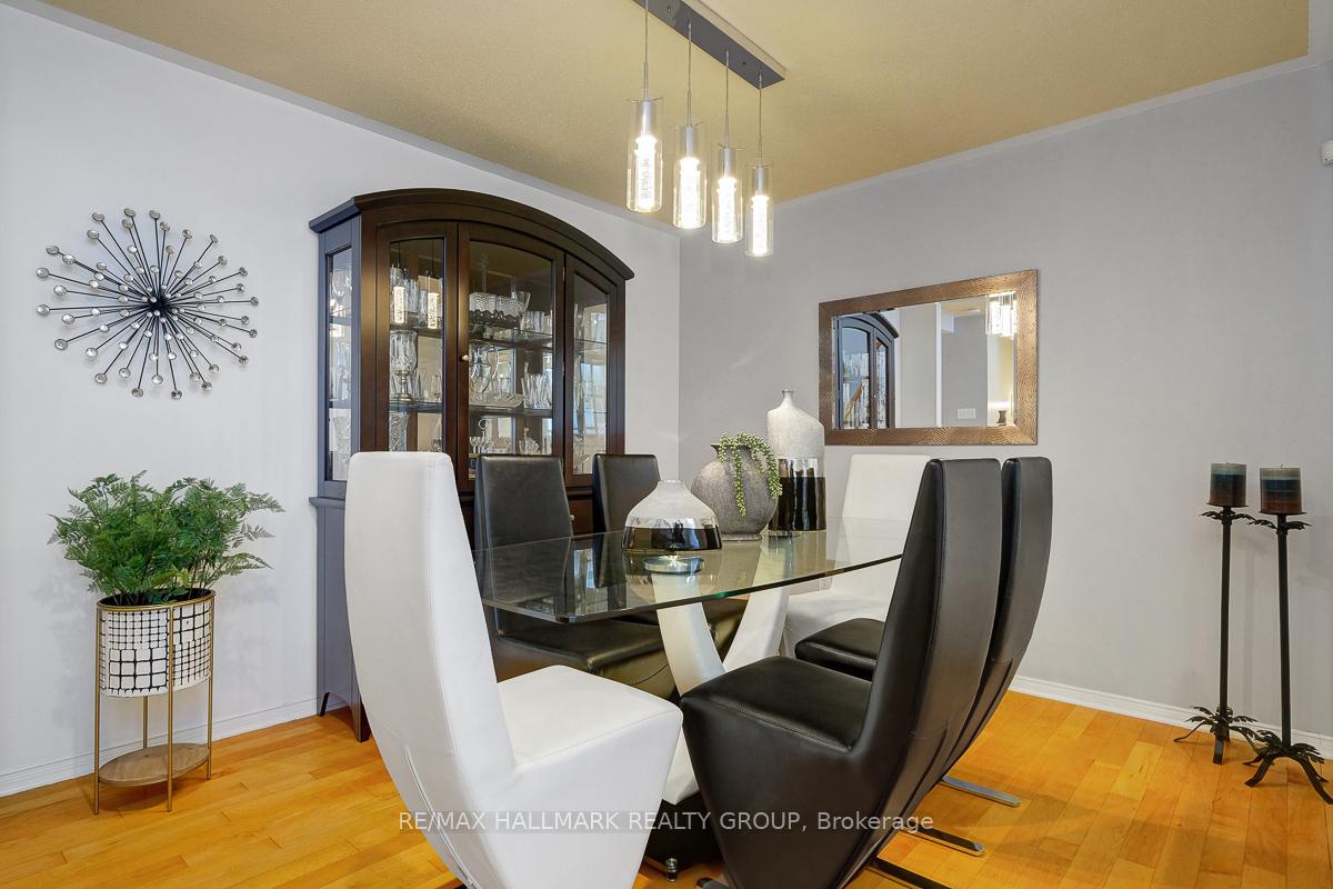Photo 12 of 6 Stonepointe Avenue, Ottawa, Barrhaven East — HOMEH