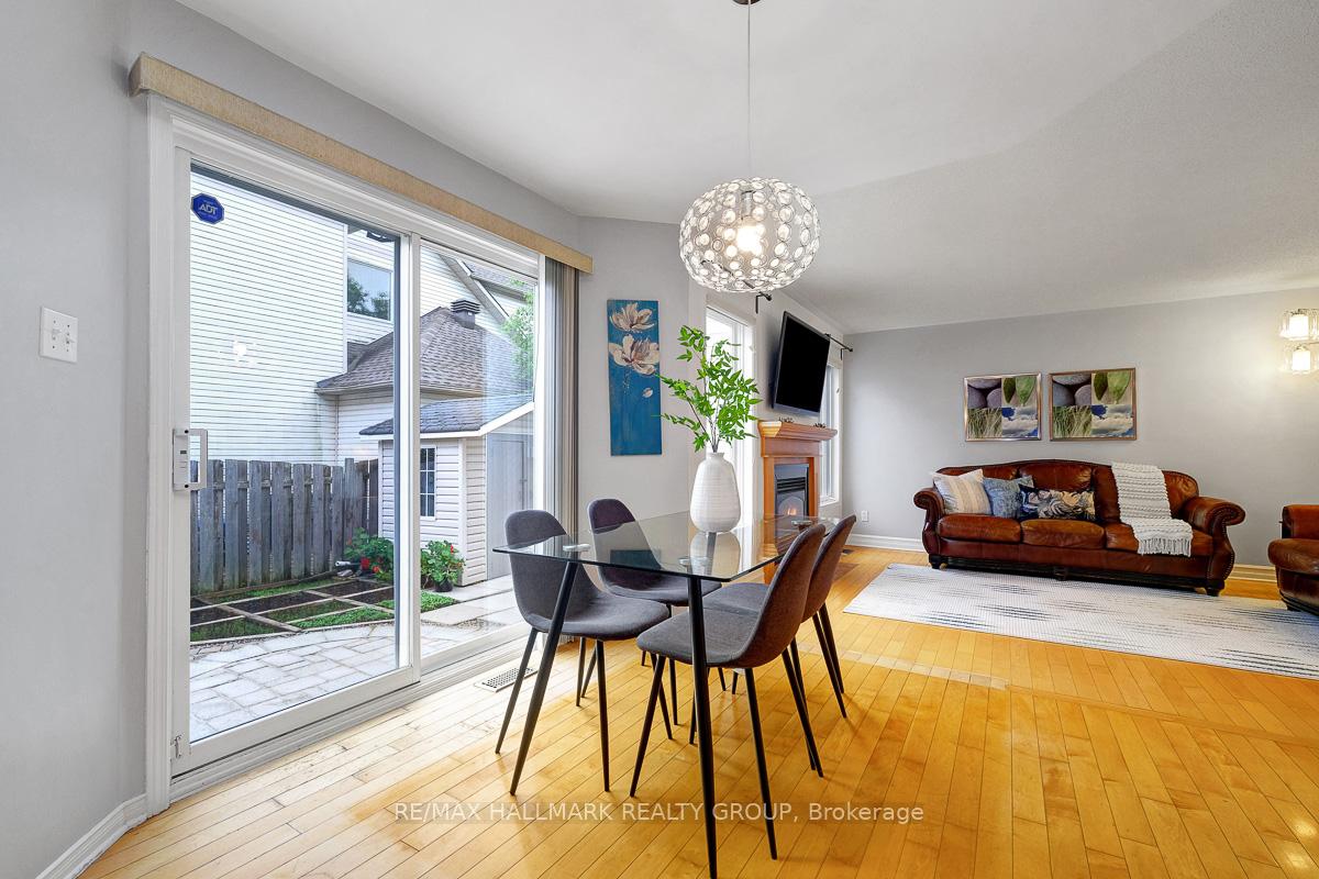 Photo 15 of 6 Stonepointe Avenue, Ottawa, Barrhaven East — HOMEH
