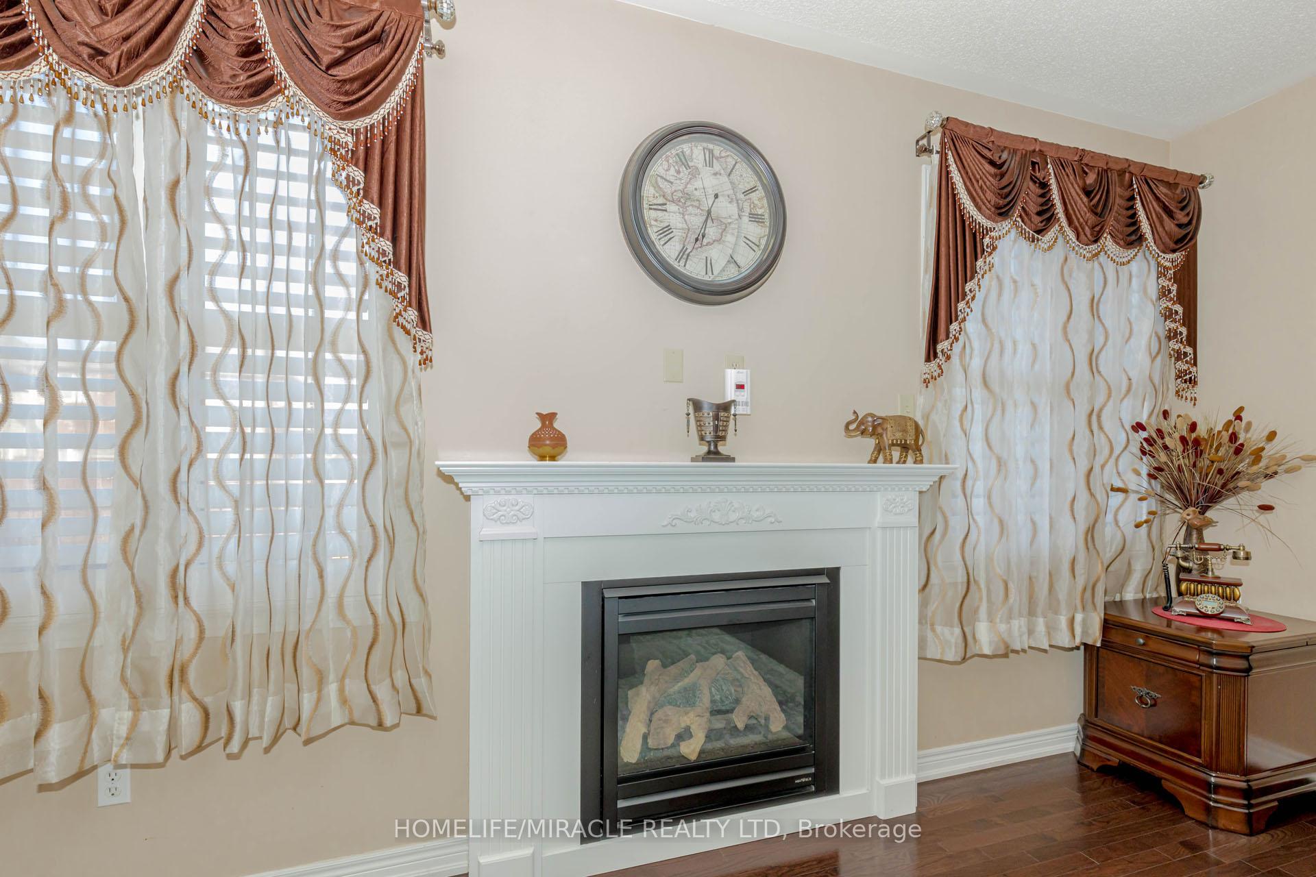 Photo 17 of 27 Fossil Street, Brampton, Bram East — HOMEH