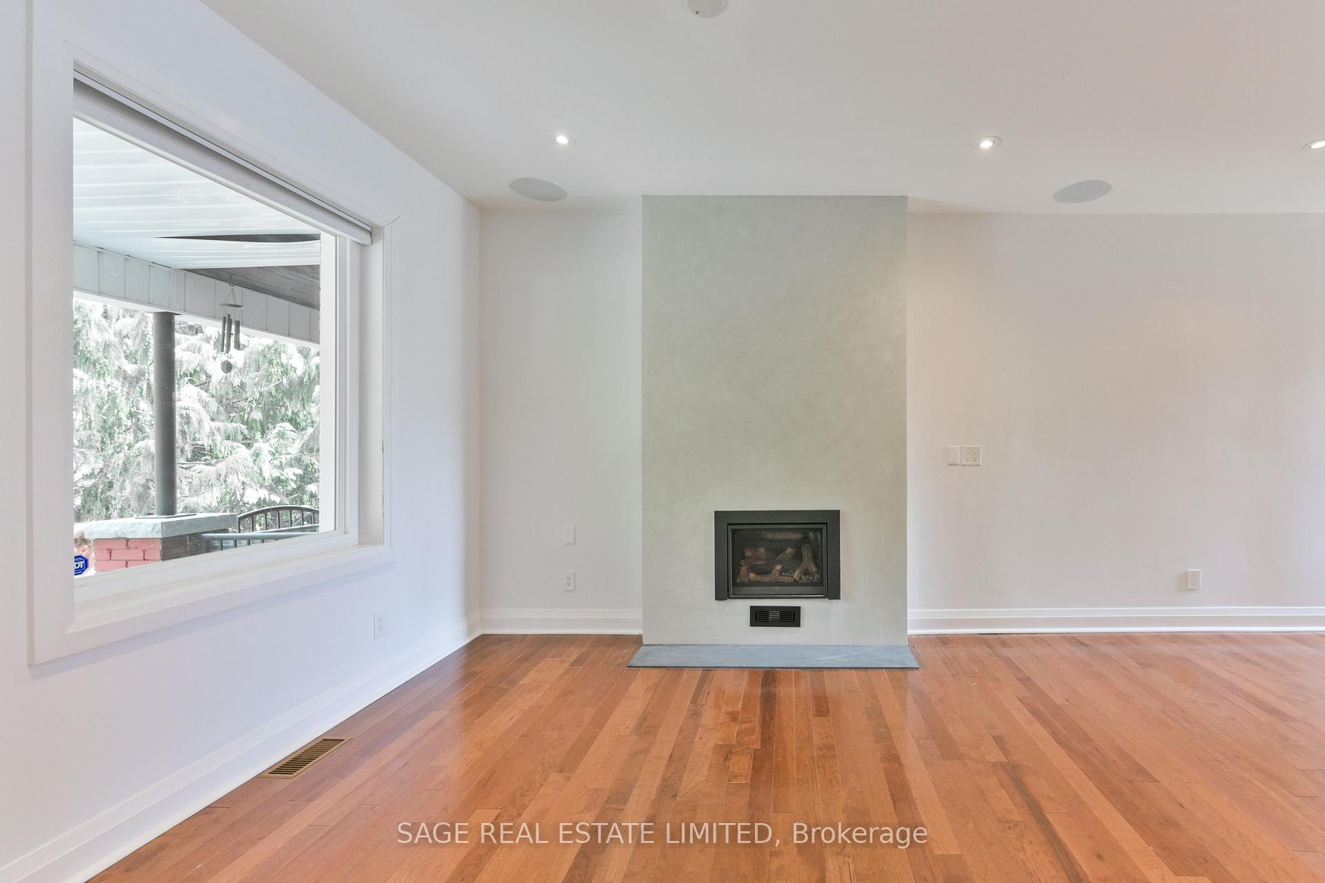 Photo 3 of 498 Crawford Street, Toronto, Palmerston-Little Italy — HOMEH