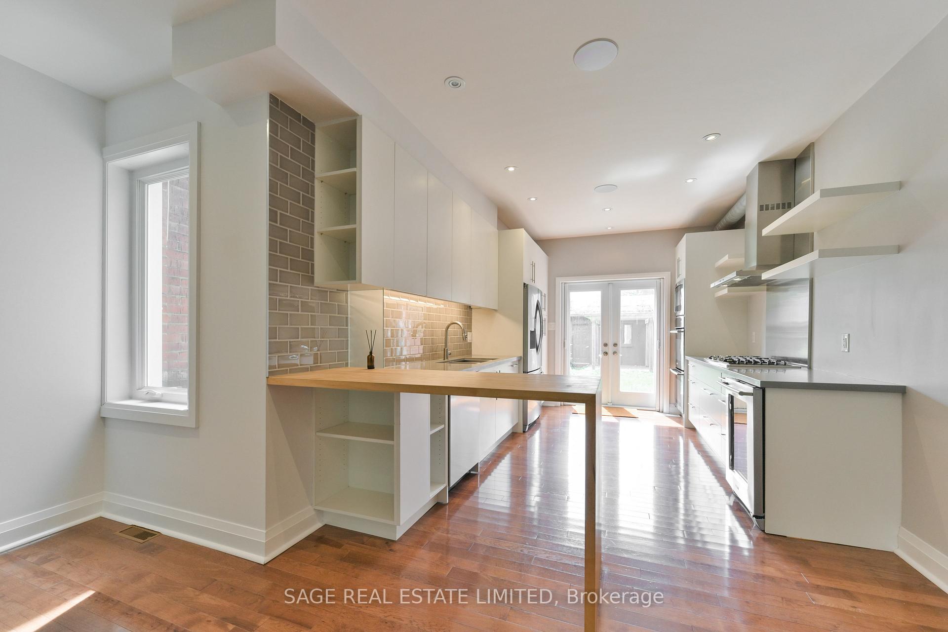 Photo 6 of 498 Crawford Street, Toronto, Palmerston-Little Italy — HOMEH