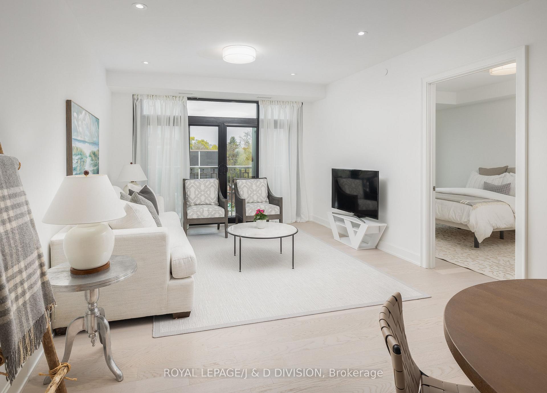 Photo 5 of Unit 407, 1 Strathgowan Avenue, Toronto, Lawrence Park South — HOMEH
