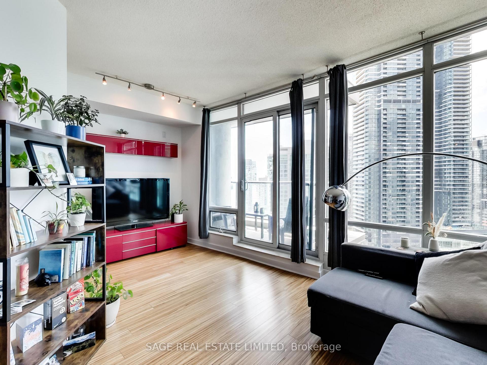 Photo 5 of Unit 3306, 361 Front Street, Toronto, Waterfront Communities — HOMEH
