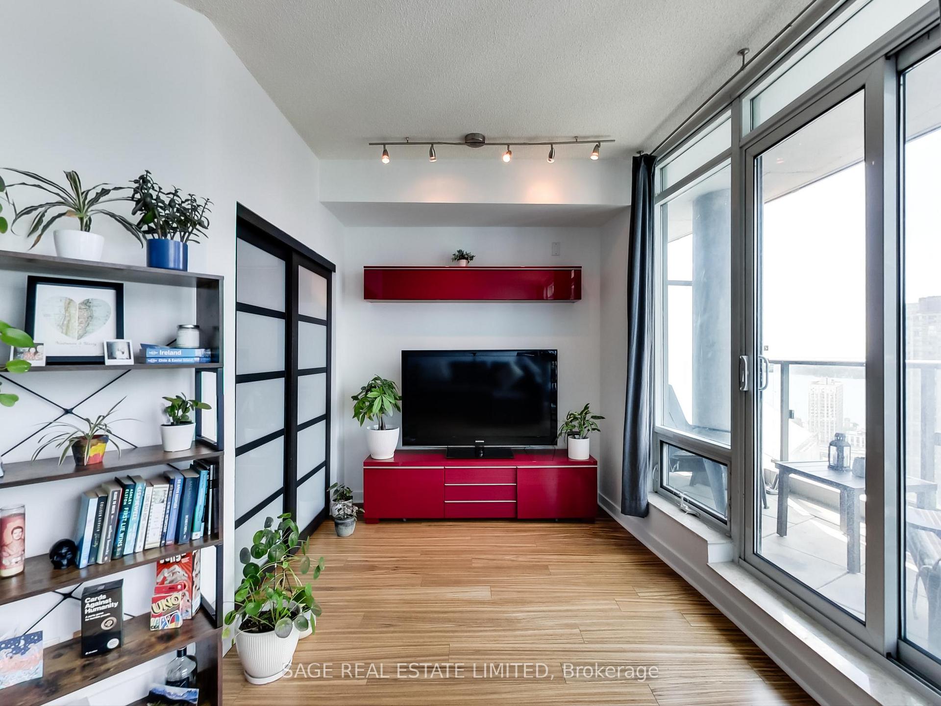 Photo 6 of Unit 3306, 361 Front Street, Toronto, Waterfront Communities — HOMEH