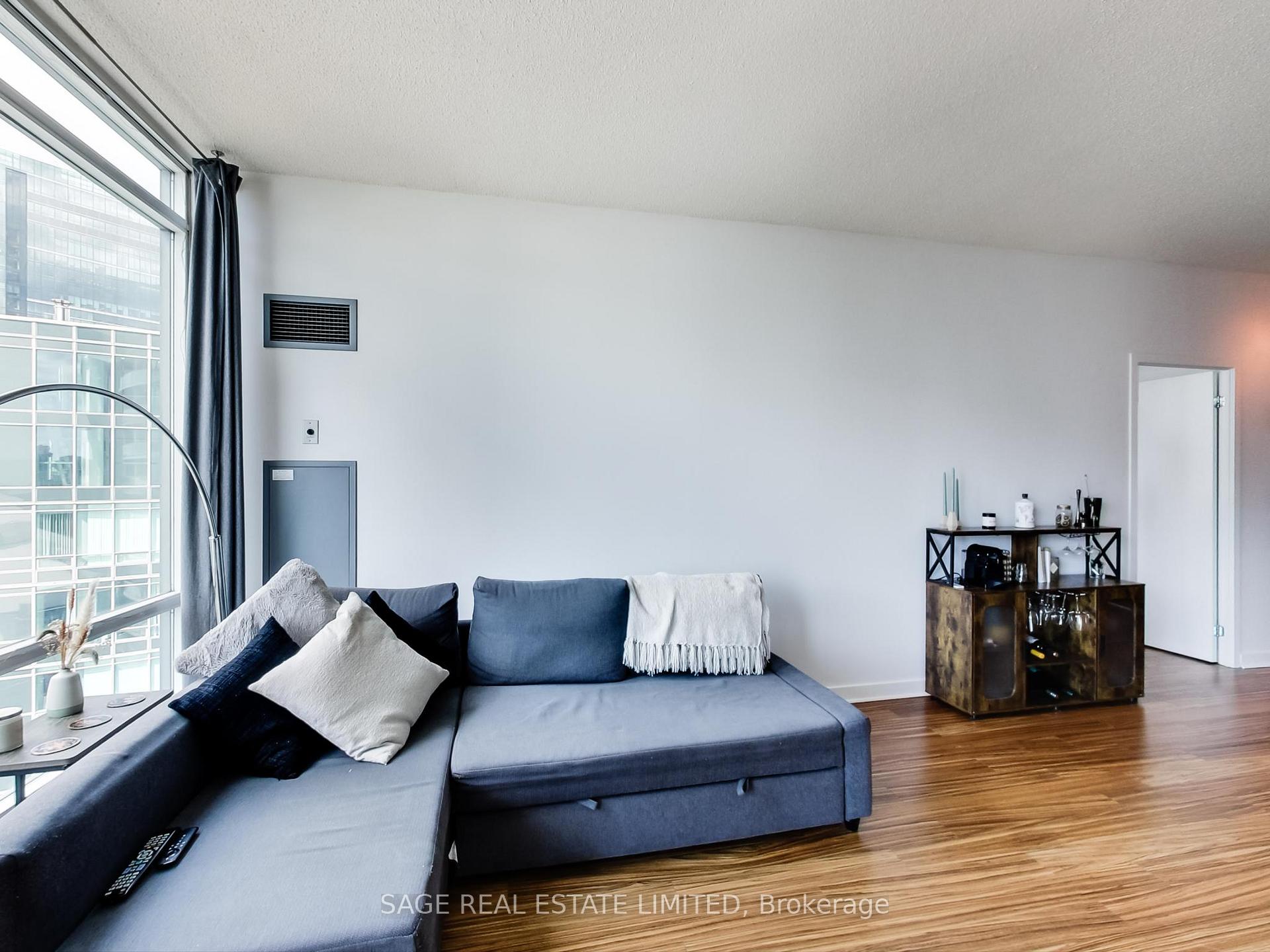 Photo 8 of Unit 3306, 361 Front Street, Toronto, Waterfront Communities — HOMEH