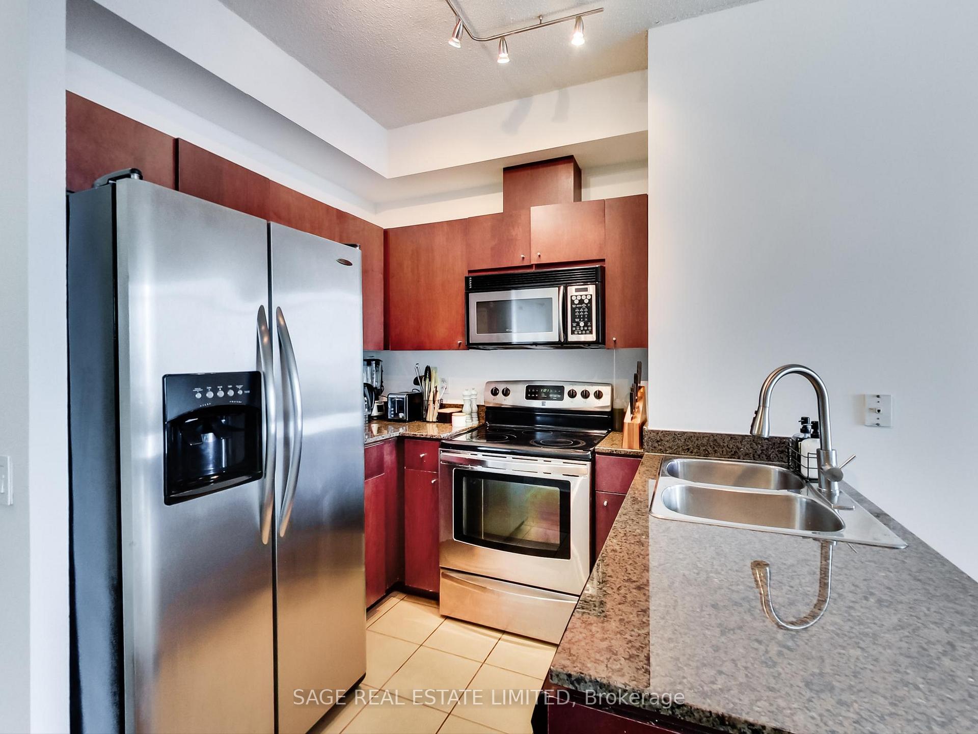 Photo 10 of Unit 3306, 361 Front Street, Toronto, Waterfront Communities — HOMEH