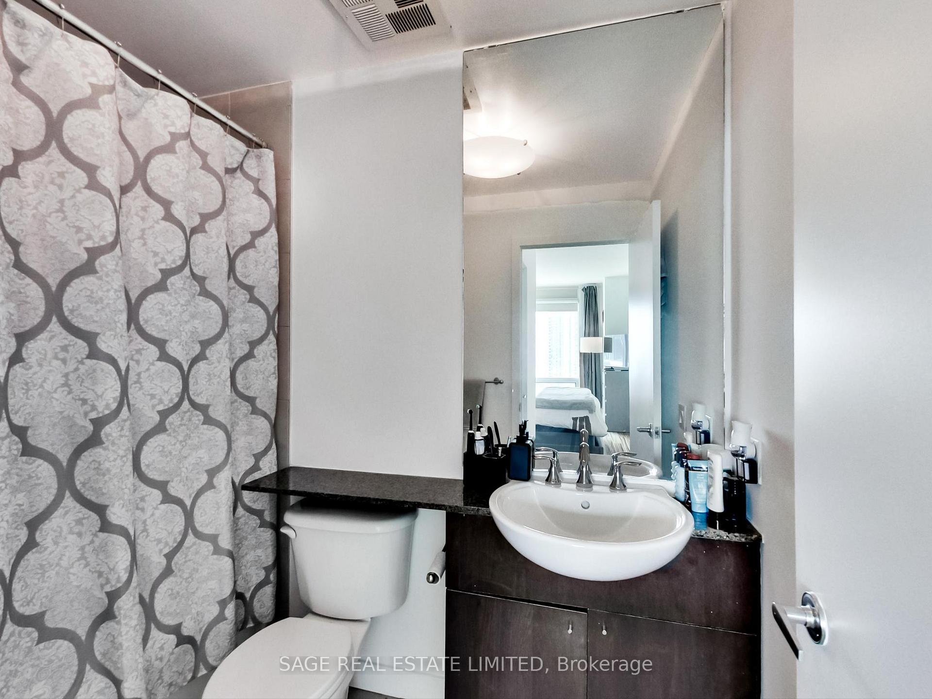 Photo 14 of Unit 3306, 361 Front Street, Toronto, Waterfront Communities — HOMEH