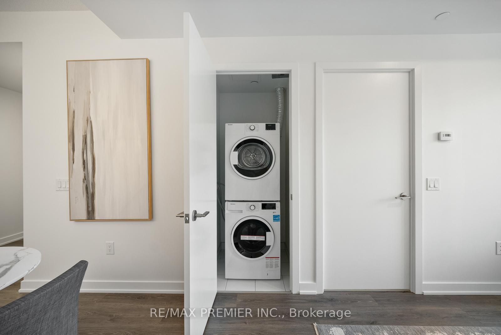 Photo 20 of Unit 408, 9 Tecumseth Street, Toronto, Niagara — HOMEH
