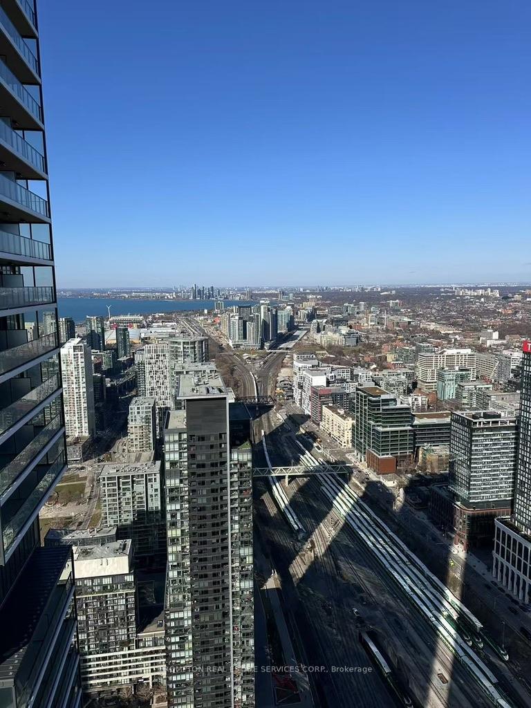 Photo 8 of Unit 6708, 1 Concord Cityplace Way, Toronto, Waterfront Communities — HOMEH