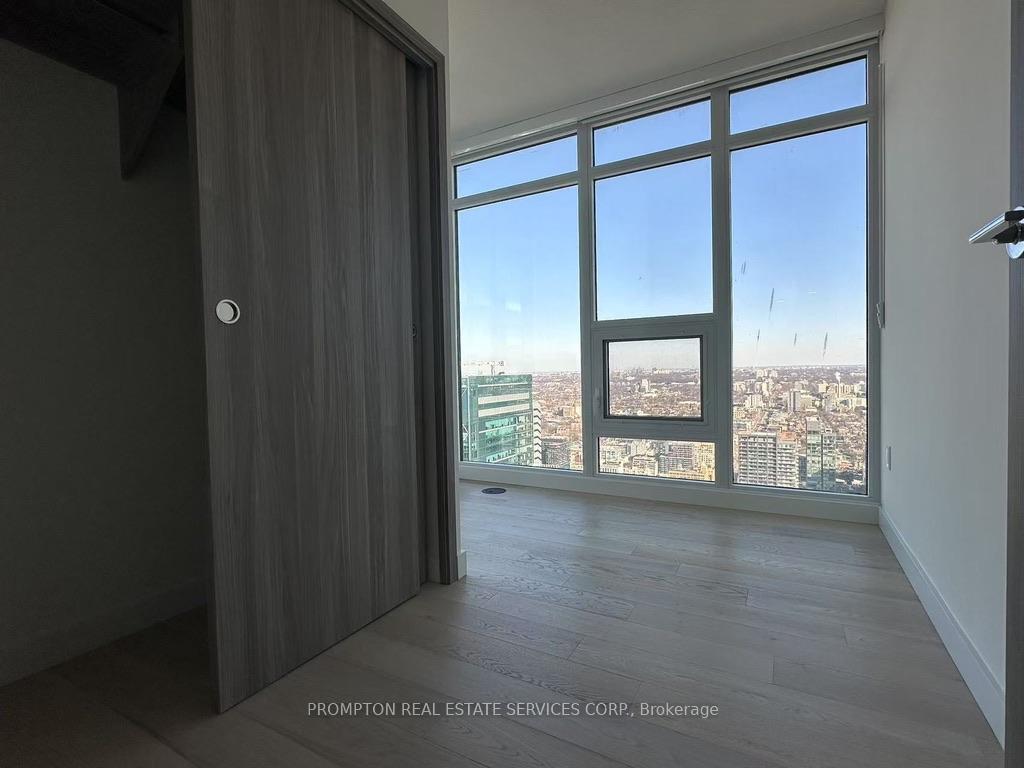 Photo 12 of Unit 6708, 1 Concord Cityplace Way, Toronto, Waterfront Communities — HOMEH