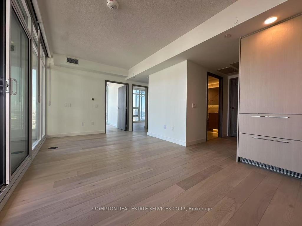 Photo 17 of Unit 6708, 1 Concord Cityplace Way, Toronto, Waterfront Communities — HOMEH