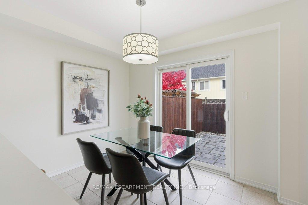 Photo 19 of 113 Thornlodge Drive, Hamilton, Waterdown — HOMEH
