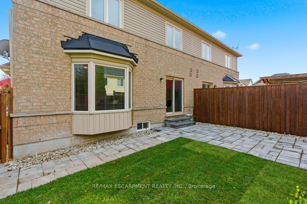 Photo 38 of 113 Thornlodge Drive, Hamilton, Waterdown — HOMEH
