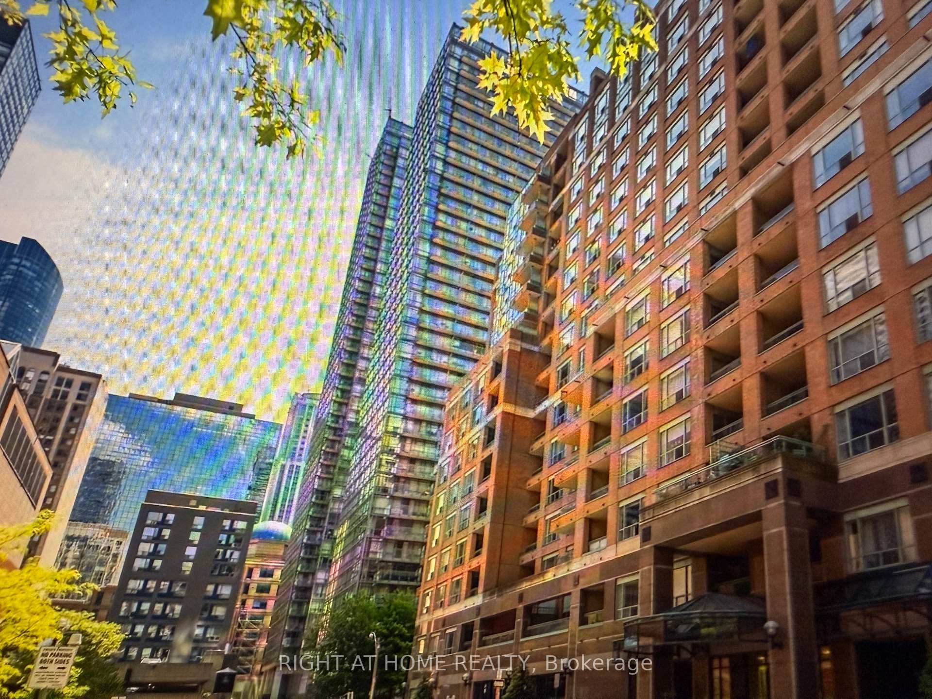 Front of Unit 1008, 889 Bay Street