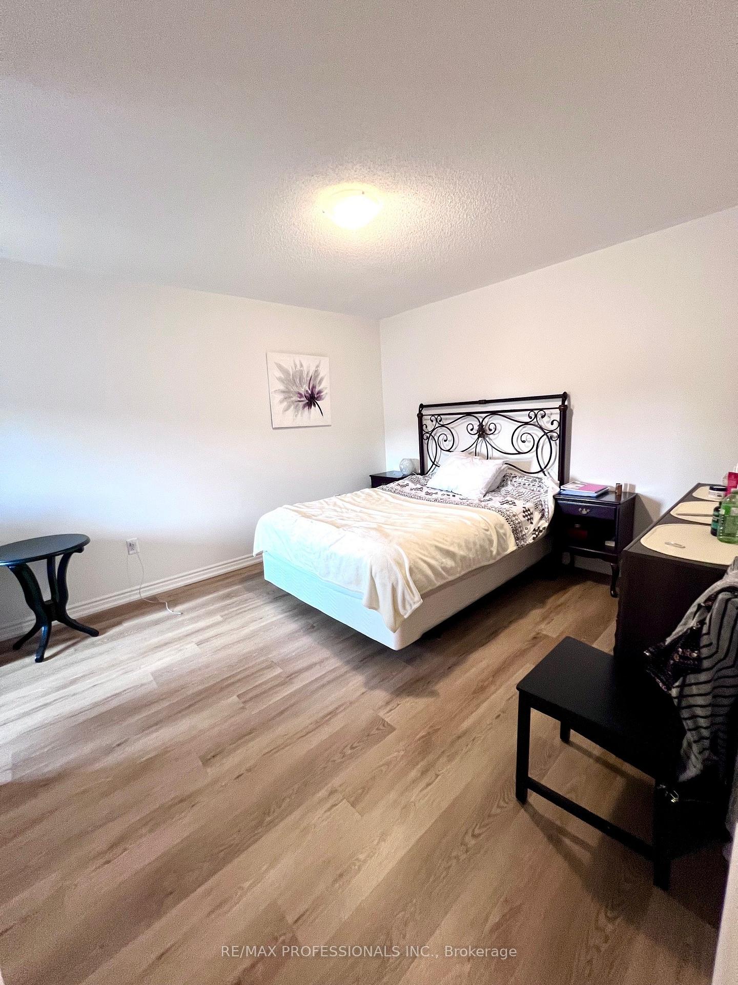 Photo 11 of 56 Denison Avenue, Brampton, Downtown Brampton — HOMEH
