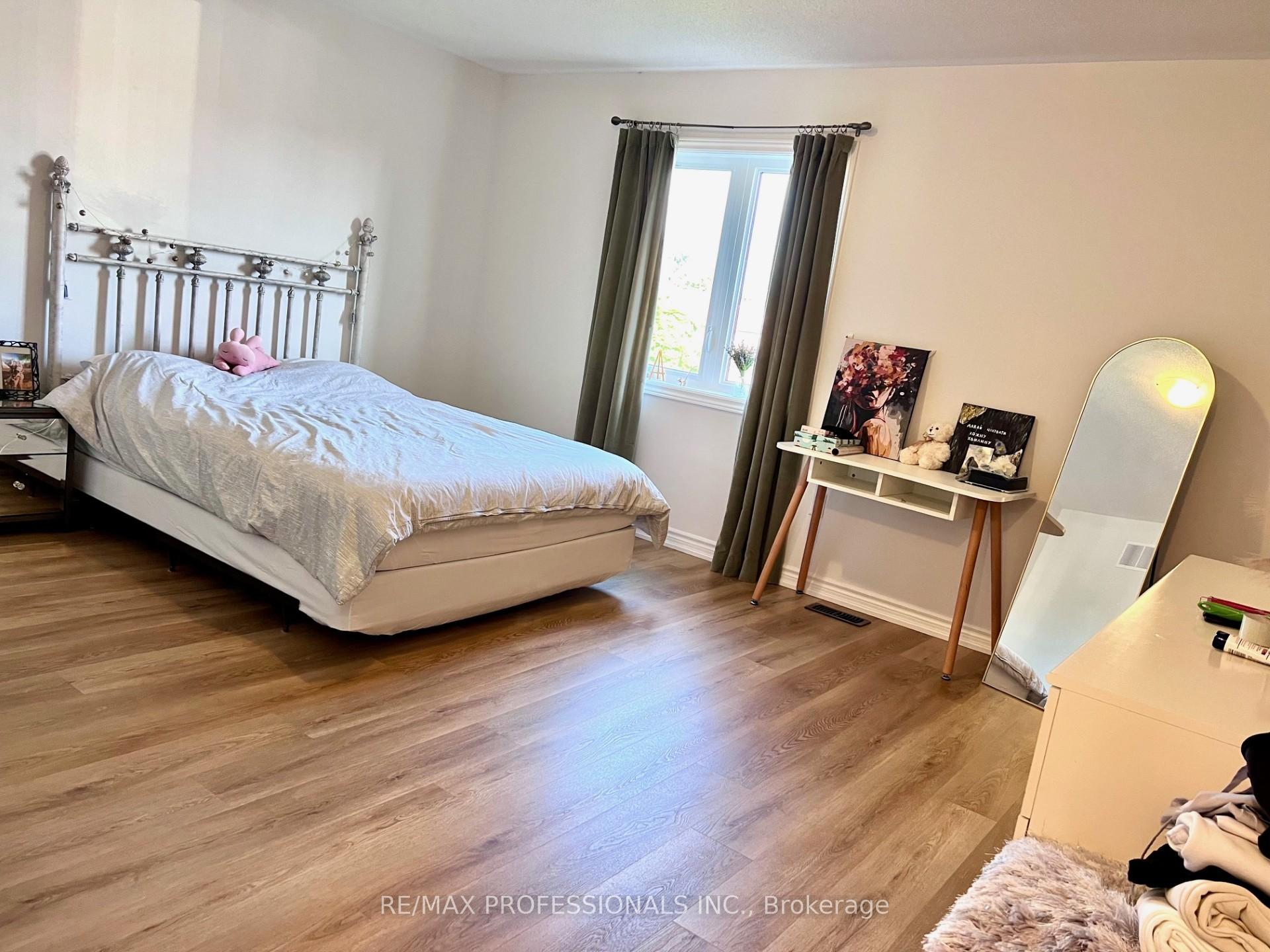 Photo 31 of 56 Denison Avenue, Brampton, Downtown Brampton — HOMEH