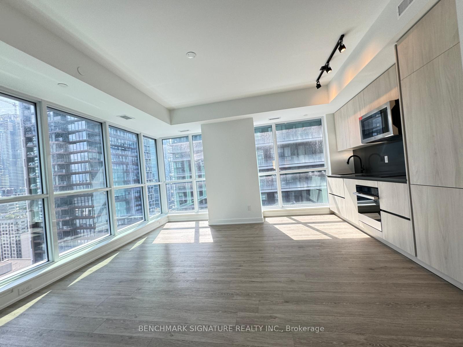 Front of Unit 2503, 327 King Street