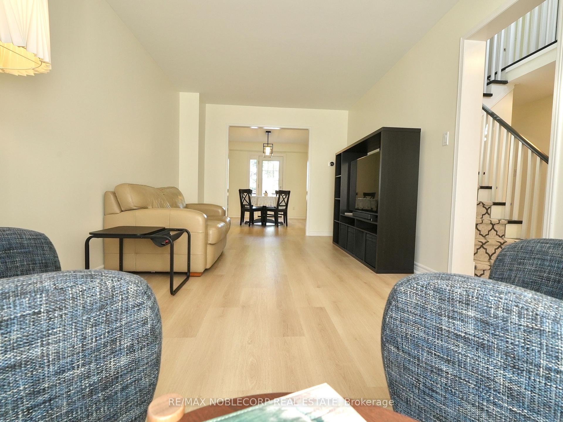 Photo 9 of 62 O'Shaughnessy Crescent, Barrie, Holly — HOMEH