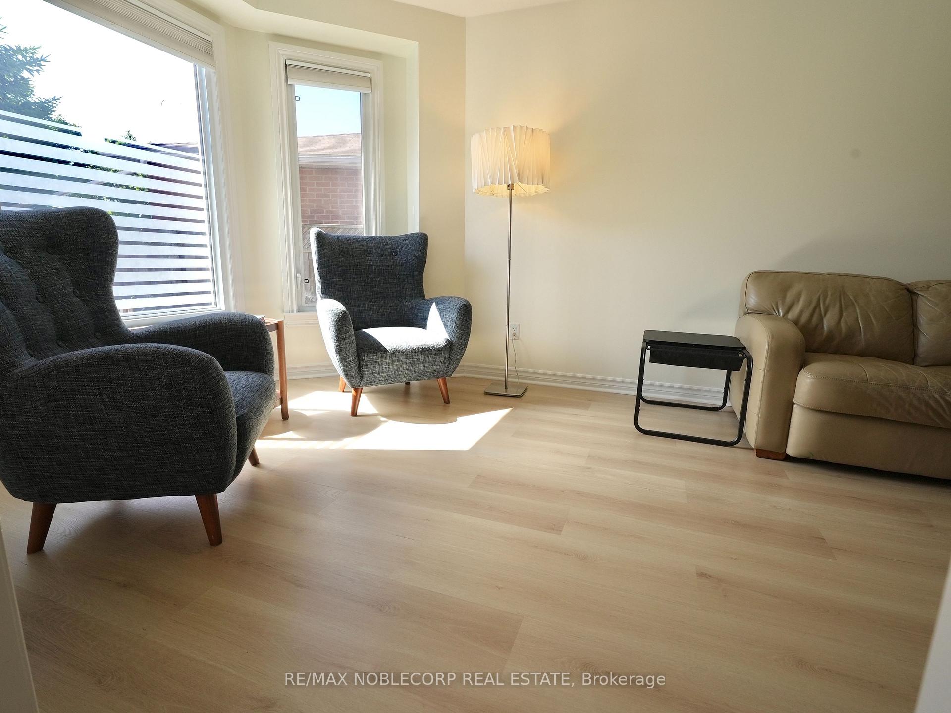 Photo 10 of 62 O'Shaughnessy Crescent, Barrie, Holly — HOMEH
